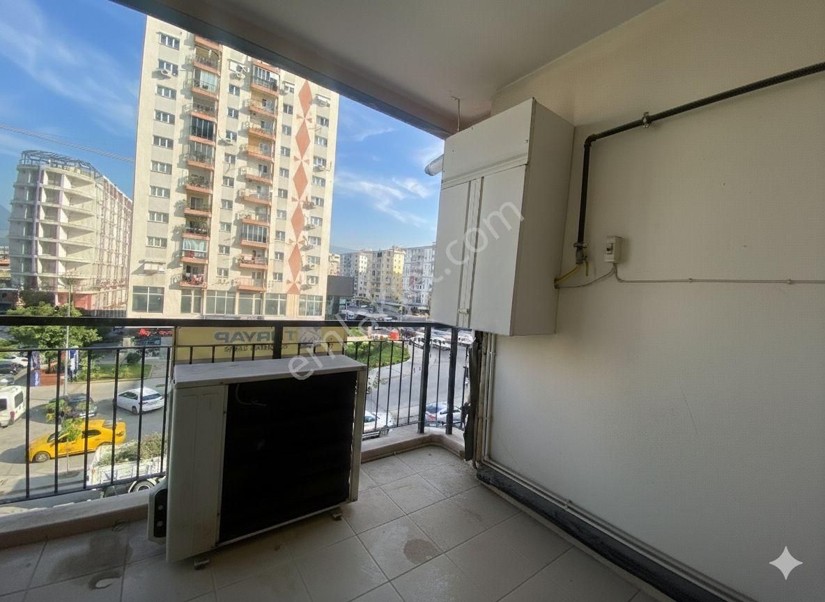Karşıyaka Yeni Girne Kiralık 3+1 Geniş Daire - Görsel 2