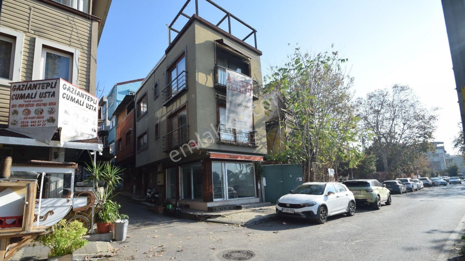 Beşçeşmelerde Satılık Önü Kapanmaz Deniz Manzaralı Komple Bina - Görsel 2