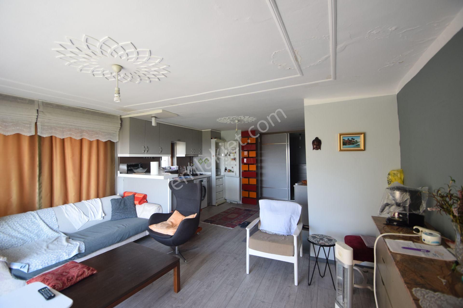 Beşçeşmelerde Satılık Önü Kapanmaz Deniz Manzaralı Komple Bina - Görsel 21