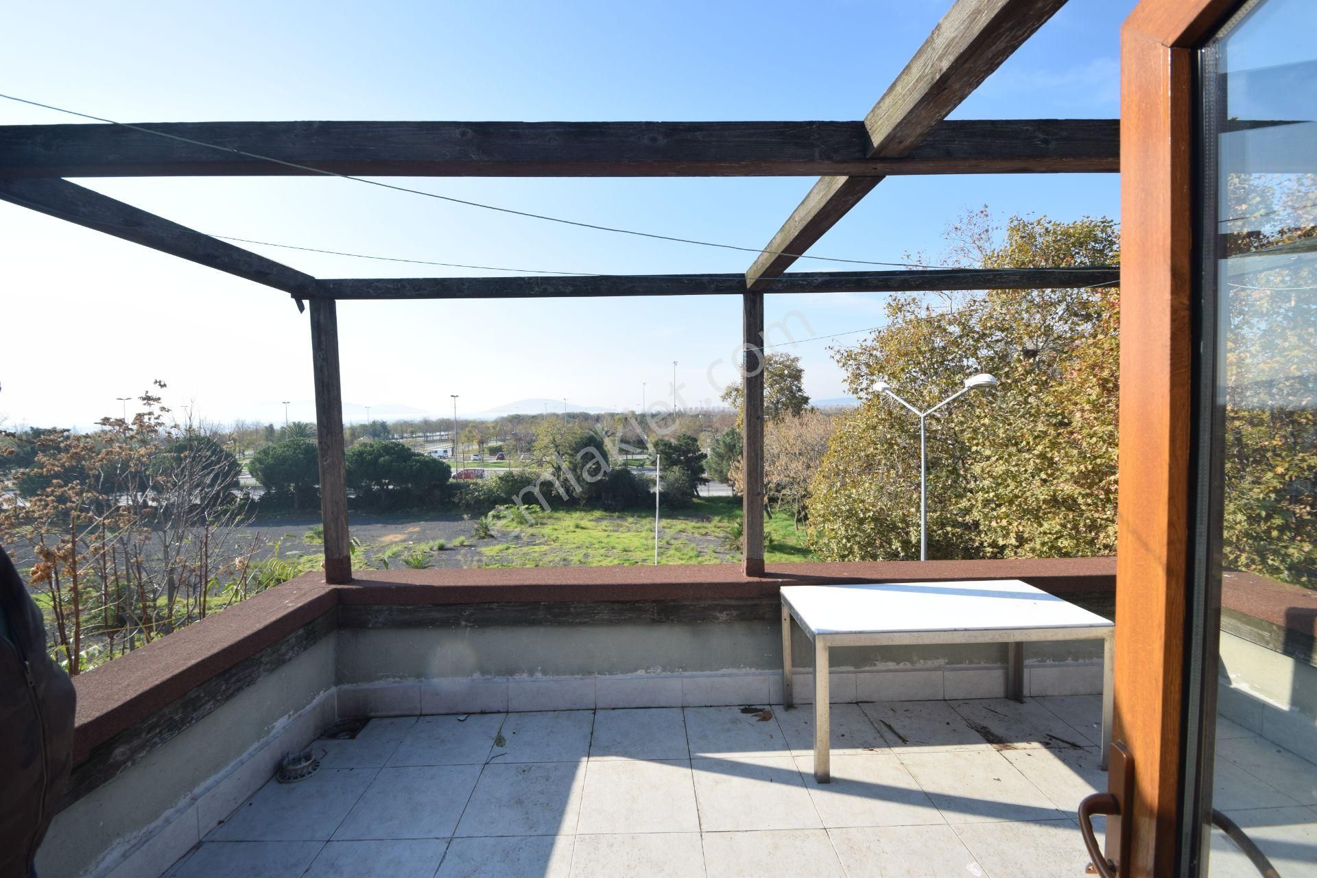 Beşçeşmelerde Satılık Önü Kapanmaz Deniz Manzaralı Komple Bina - Görsel 28