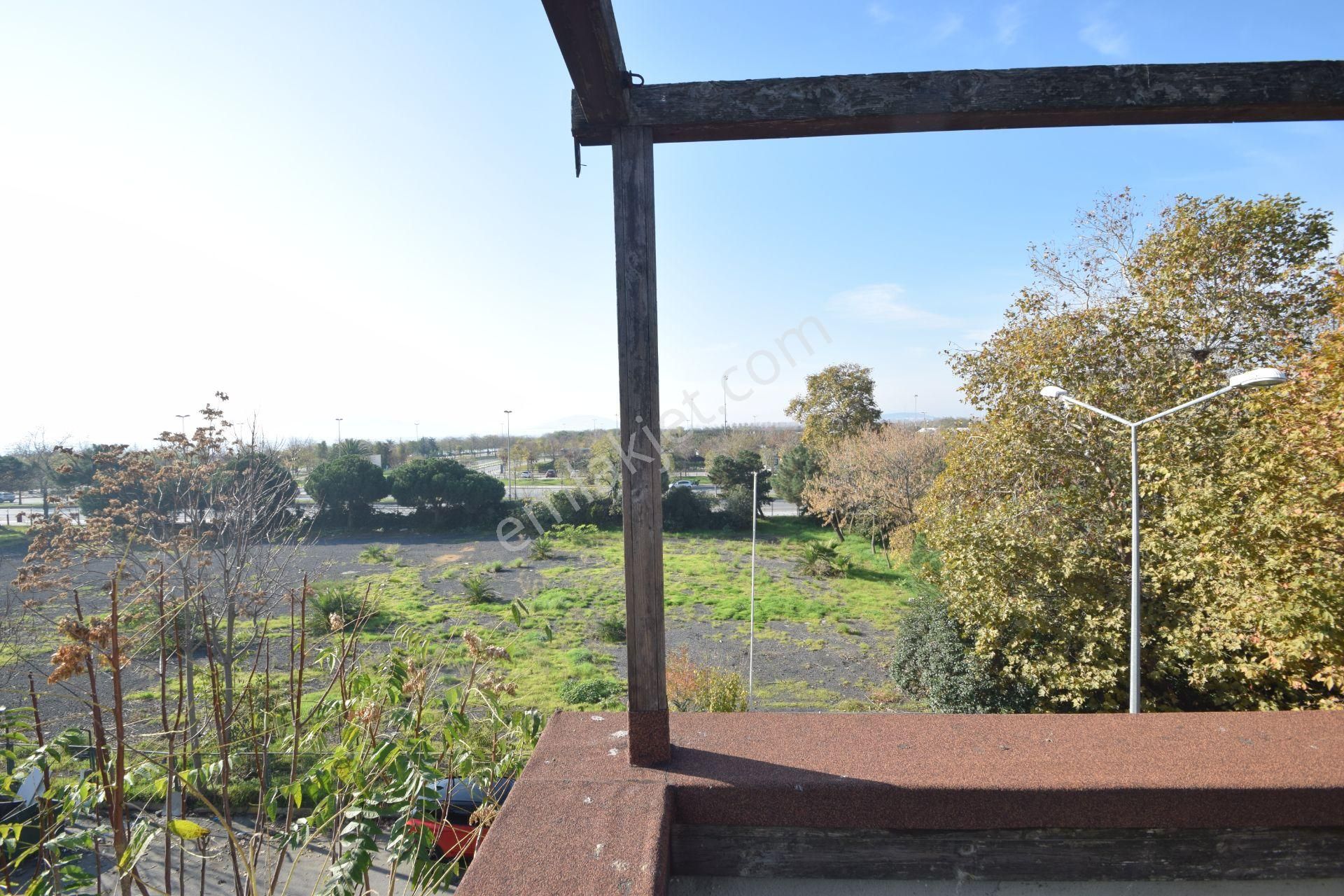 Beşçeşmelerde Satılık Önü Kapanmaz Deniz Manzaralı Komple Bina - Görsel 31