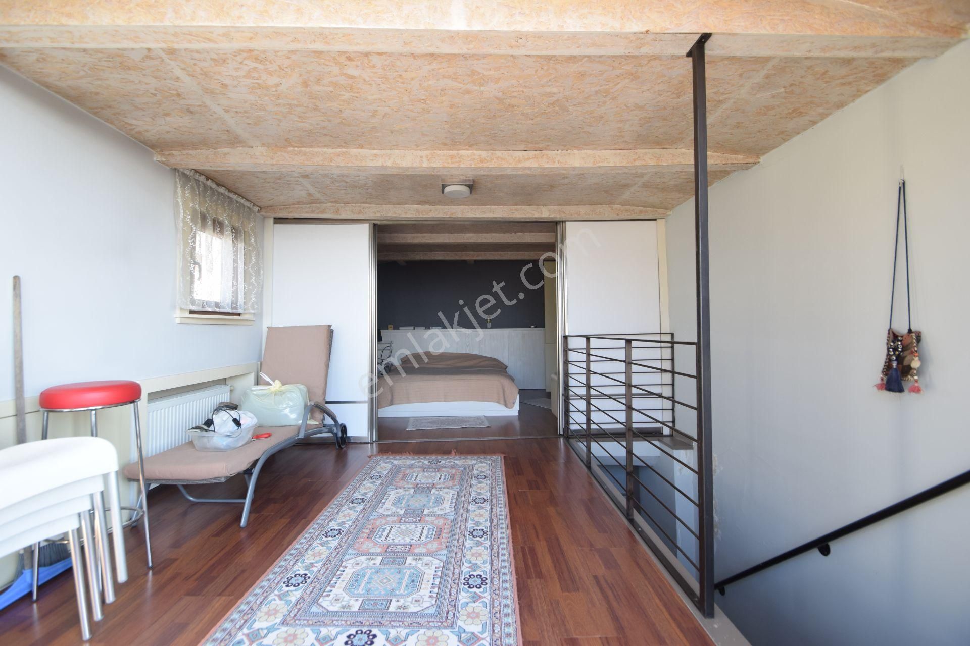 Beşçeşmelerde Satılık Önü Kapanmaz Deniz Manzaralı Komple Bina - Görsel 26