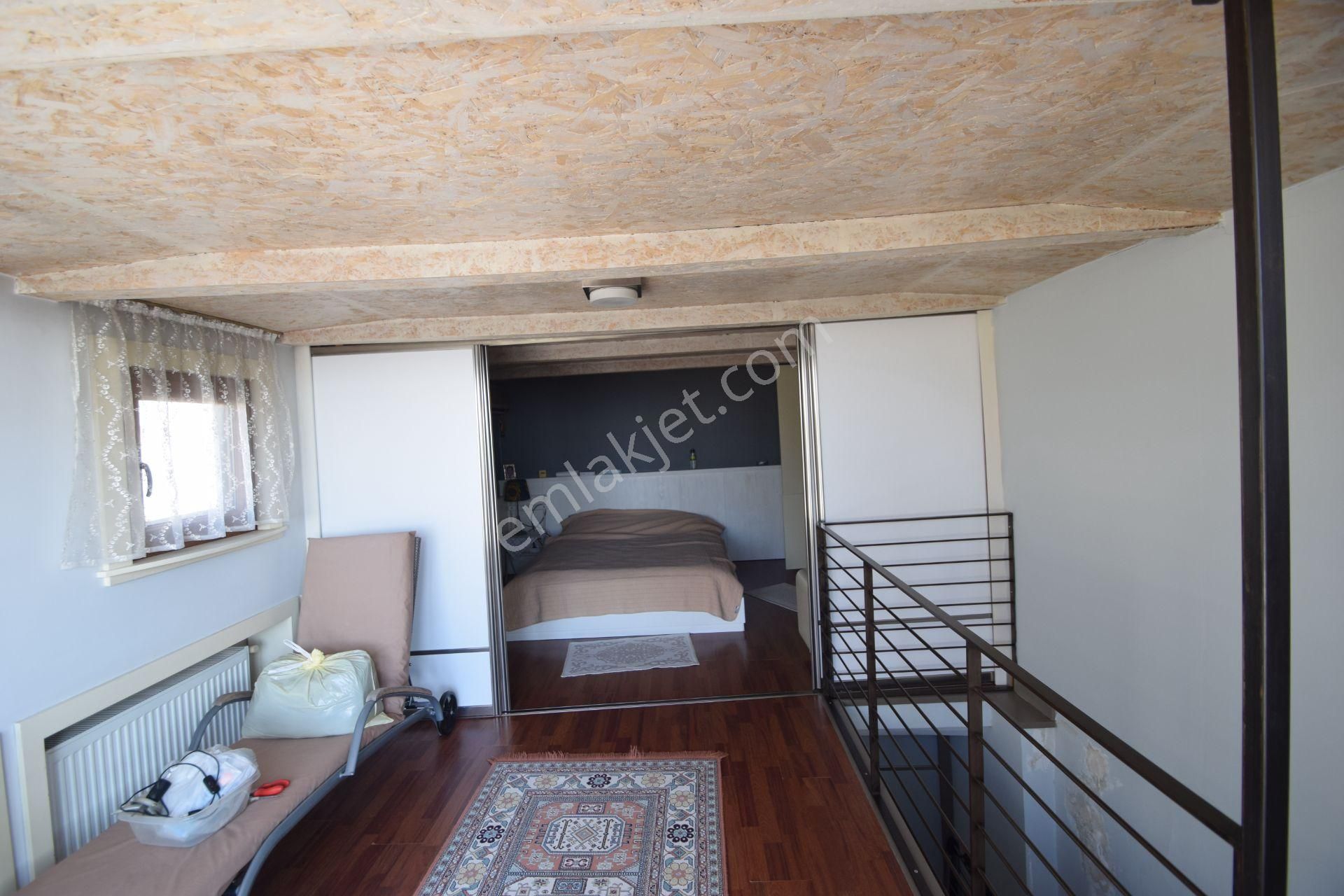 Beşçeşmelerde Satılık Önü Kapanmaz Deniz Manzaralı Komple Bina - Görsel 25