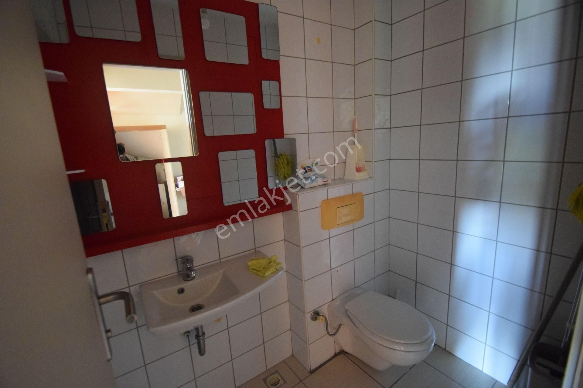 Beşçeşmelerde Satılık Önü Kapanmaz Deniz Manzaralı Komple Bina - Görsel 15