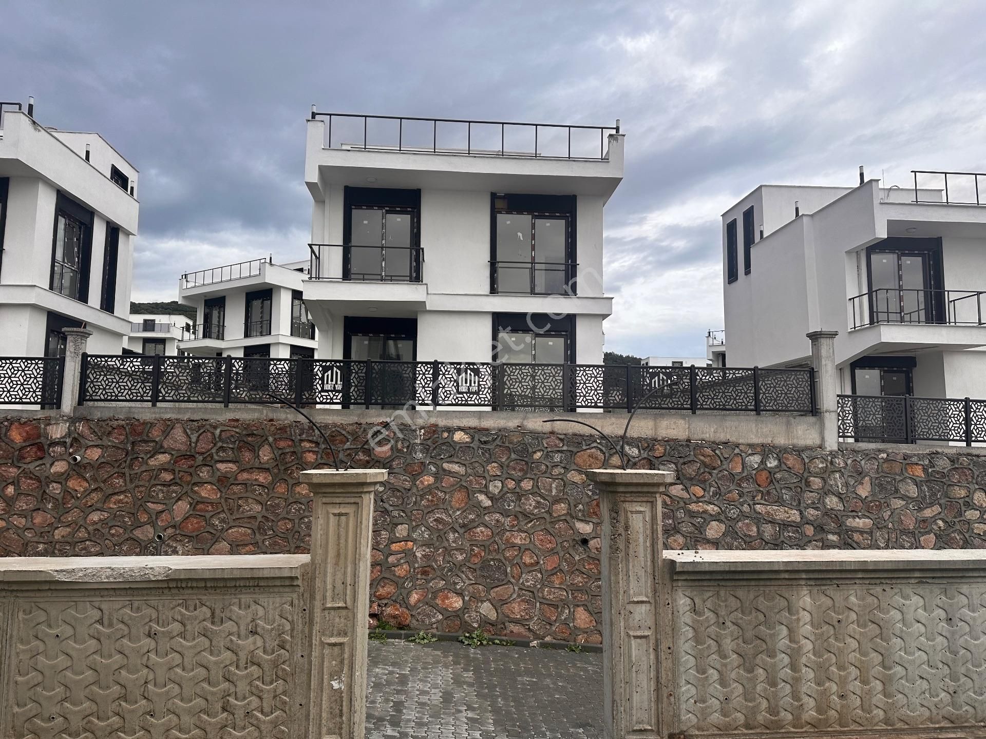 Çandarlı'da Roge Marıne Projesınde Satılık Vılla - Görsel 3