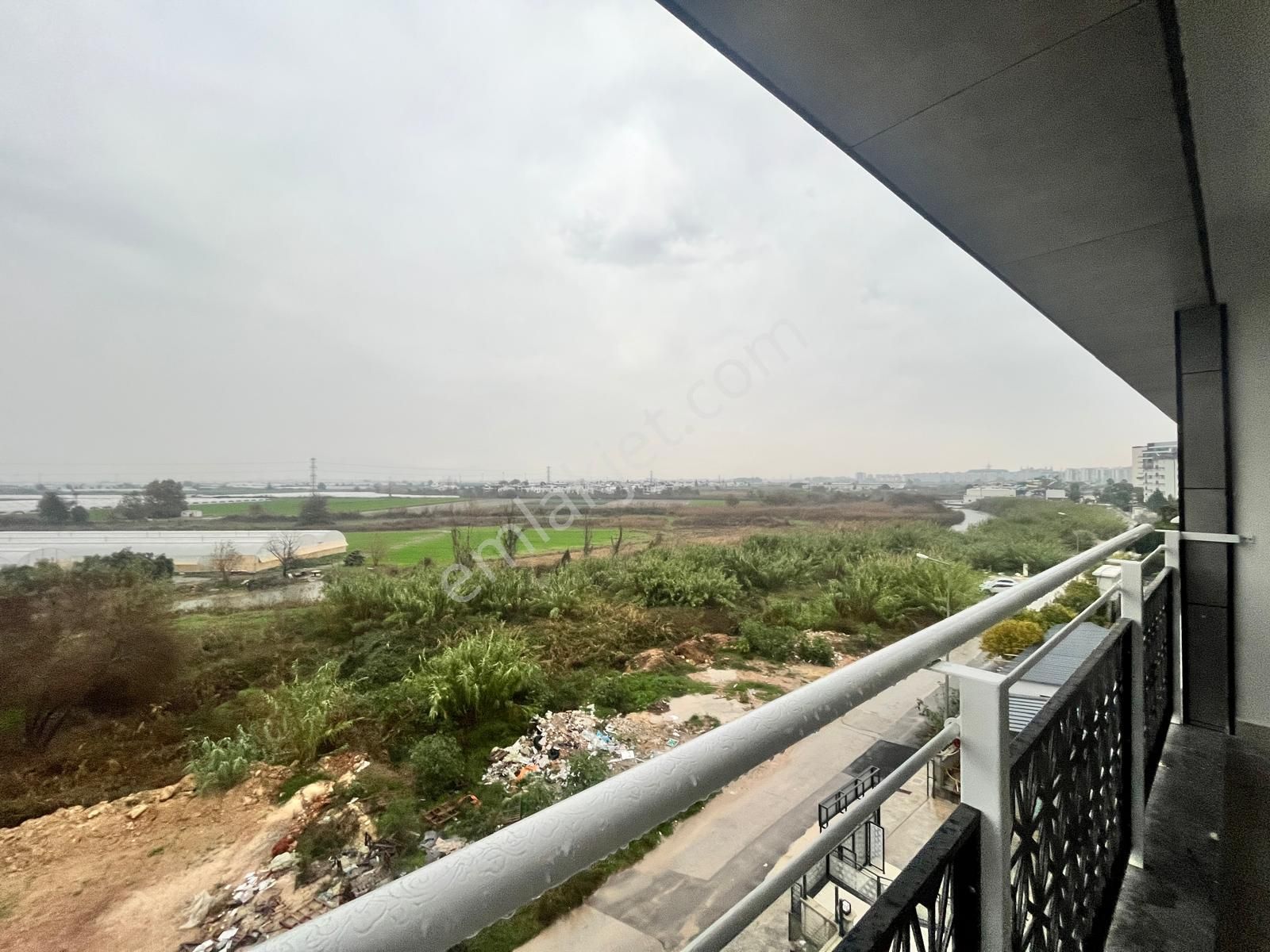 Kundu Turizm Bölgesinde Yeni Projede İskanlı Site İçi Havuzlu K.otoparklı 1+1 - Görsel 14