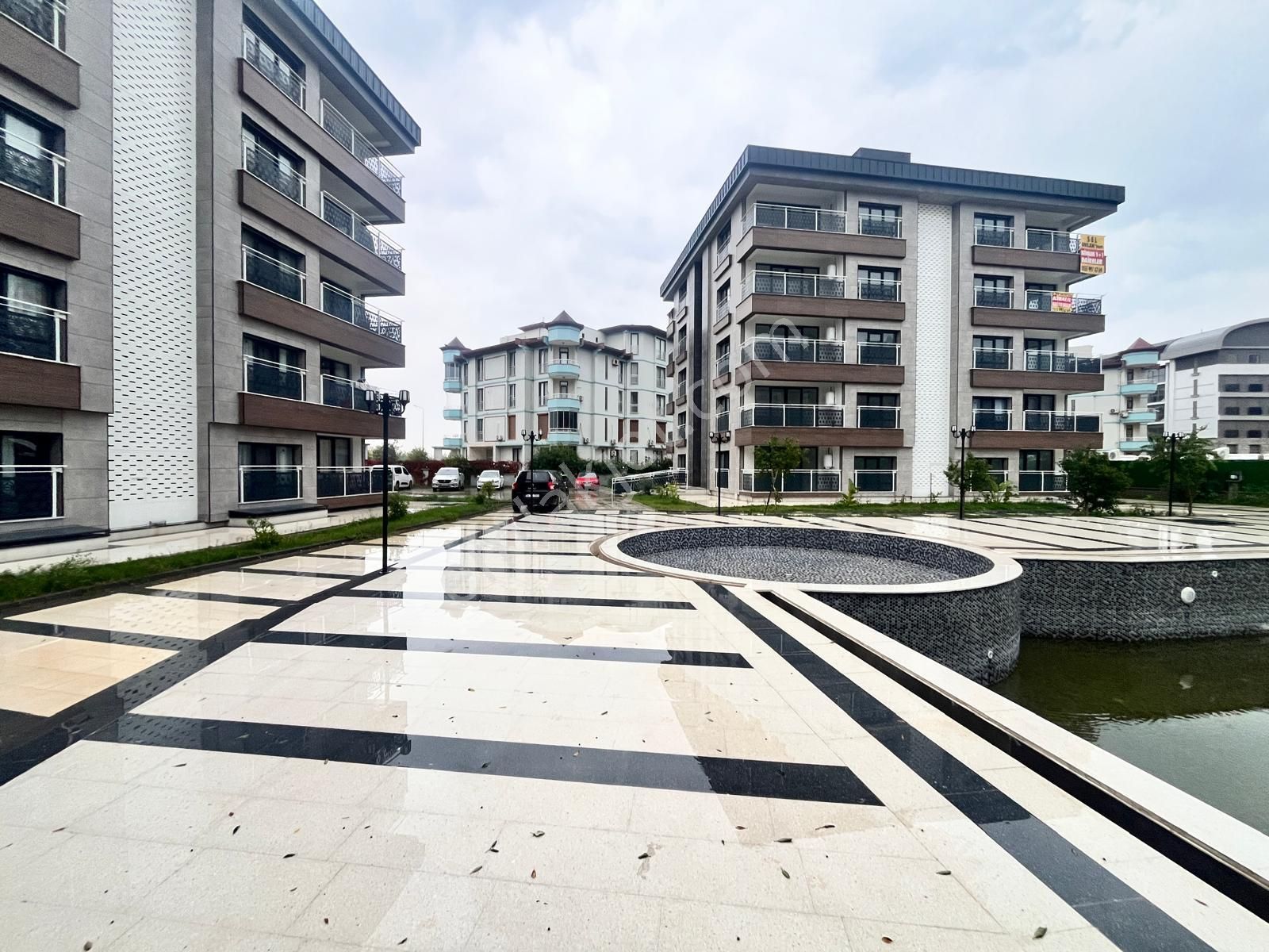 Kundu Turizm Bölgesinde Yeni Projede İskanlı Site İçi Havuzlu K.otoparklı 1+1