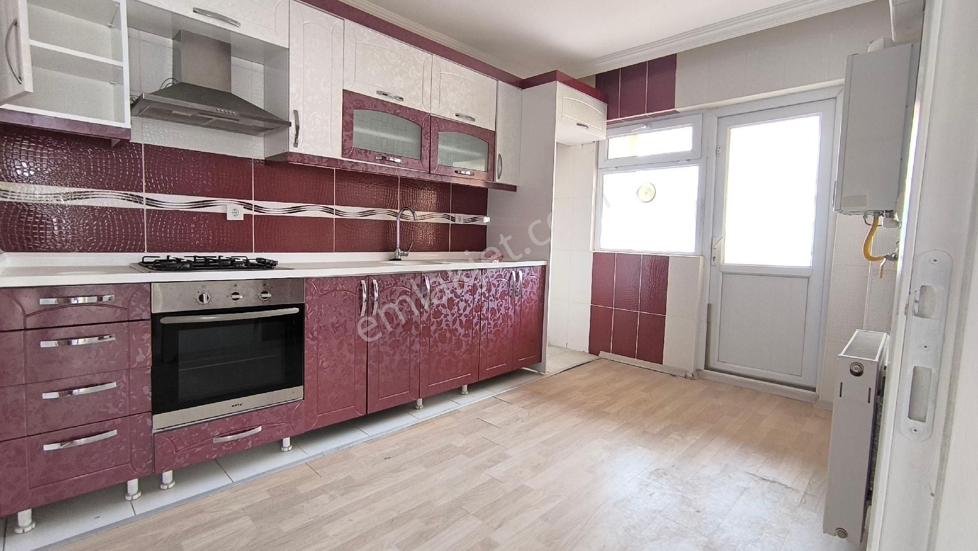 Sena Emlak'tan 29 Ekim Mah.merkezi Konum Da Ara Kat'ta 3+1 Ebeveyn Banyolu Kiralık Daire - Görsel 2