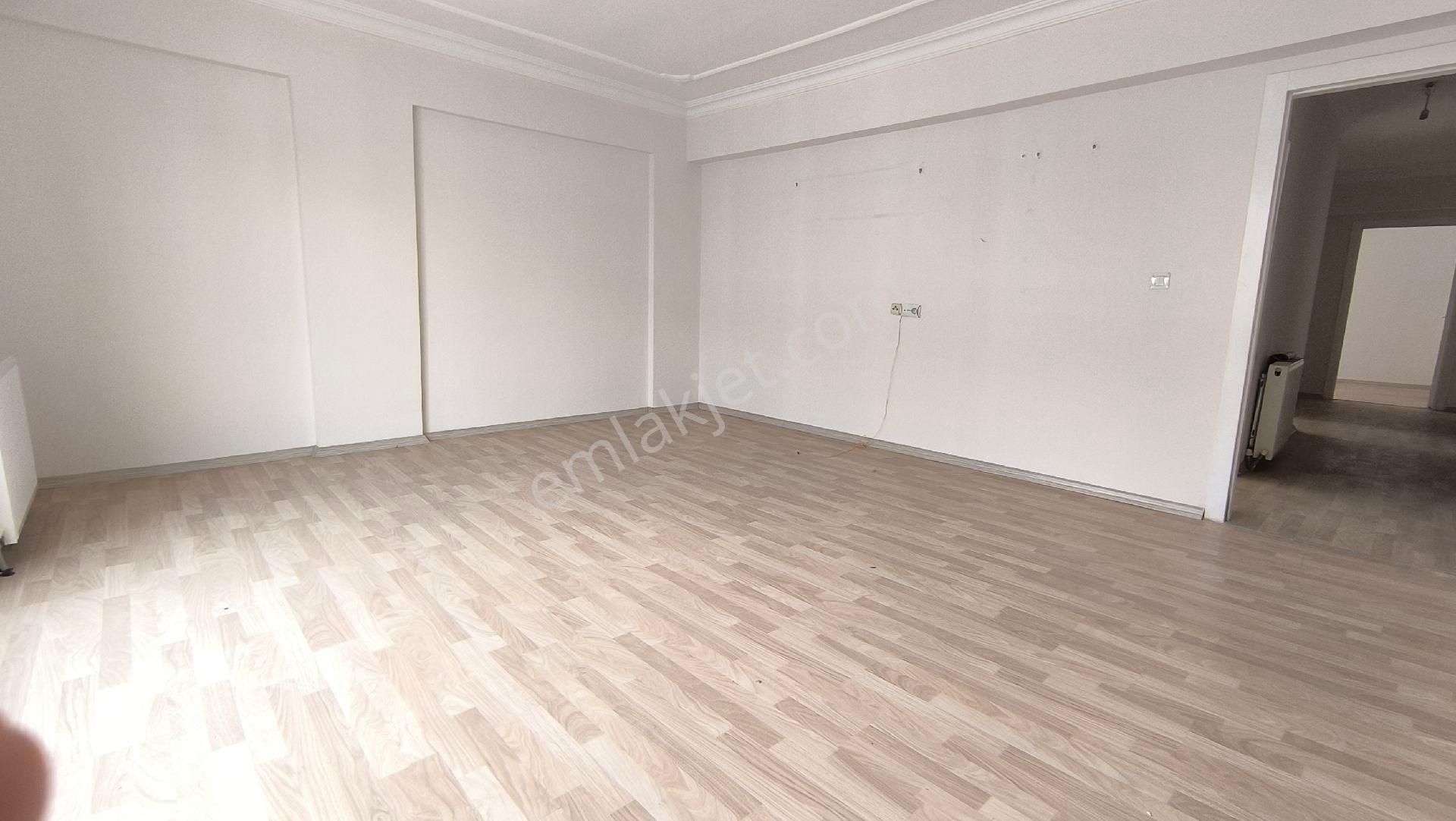 Sena Emlak'tan 29 Ekim Mah.merkezi Konum Da Ara Kat'ta 3+1 Ebeveyn Banyolu Kiralık Daire - Görsel 9