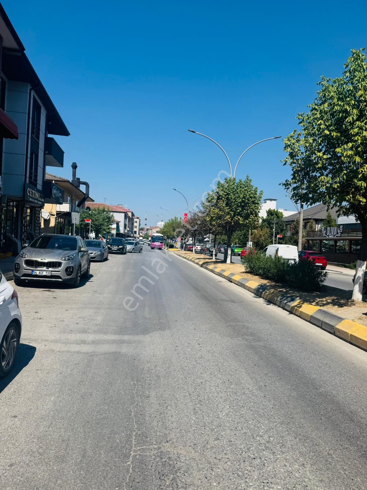 Sahibinden Ada Caddesi Üzerinde Kiralık 1+1 Mutfaklı Sıfır Ofis - Görsel 3