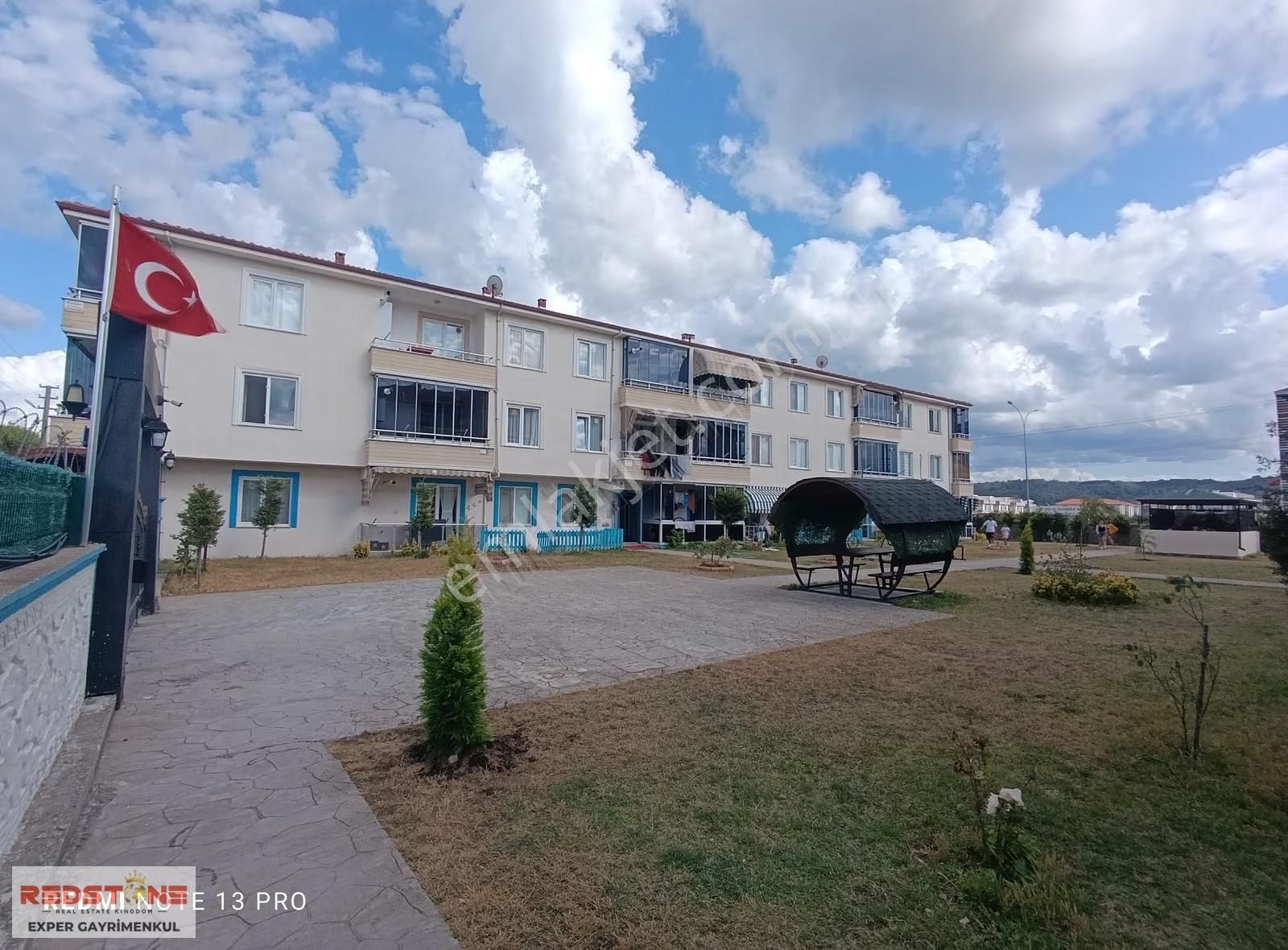 Havuzlu Sitede, Denize Yürüme Mesafesinde Satılık 2+1 - Görsel 19