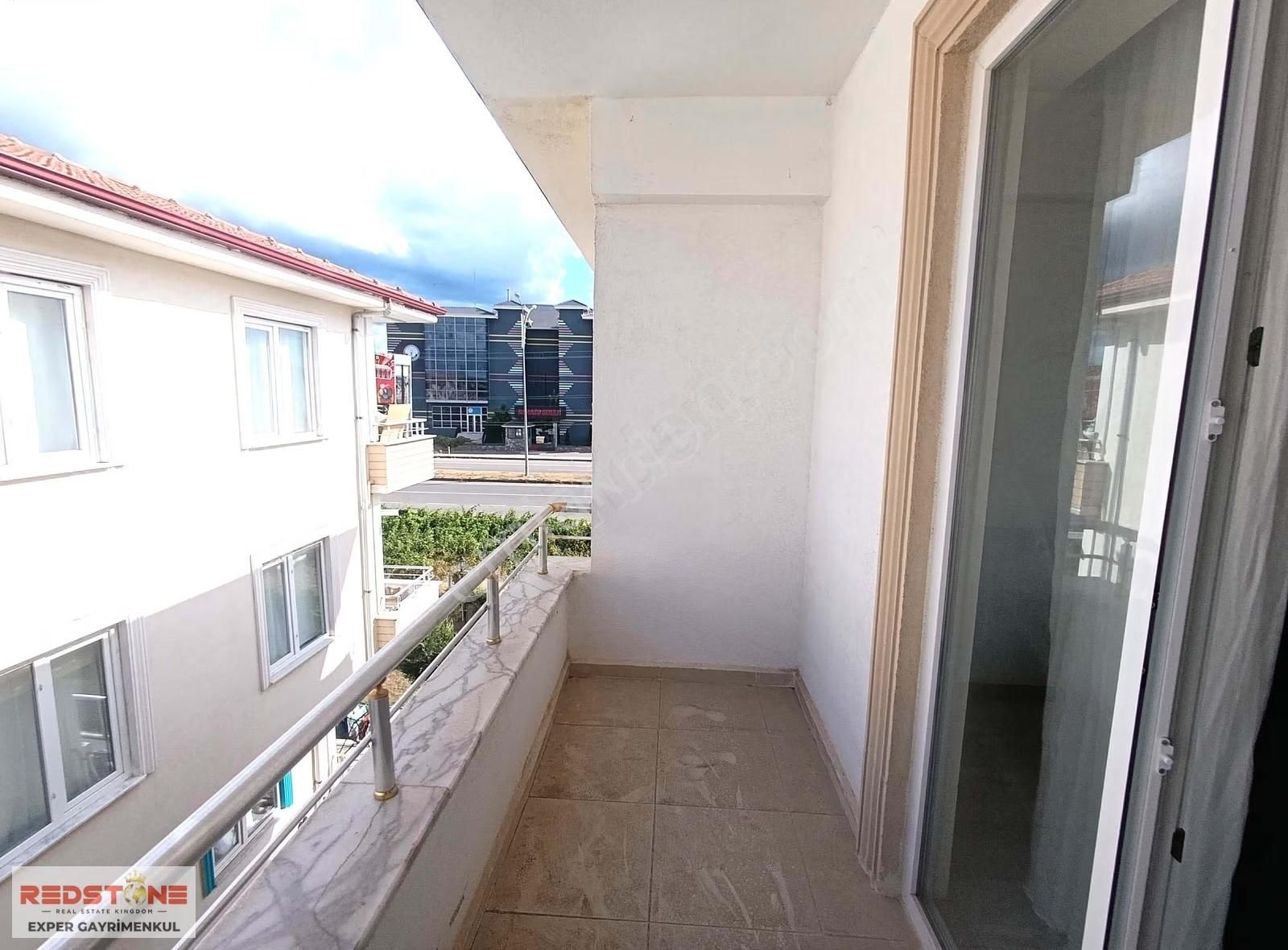 Havuzlu Sitede, Denize Yürüme Mesafesinde Satılık 2+1 - Görsel 24