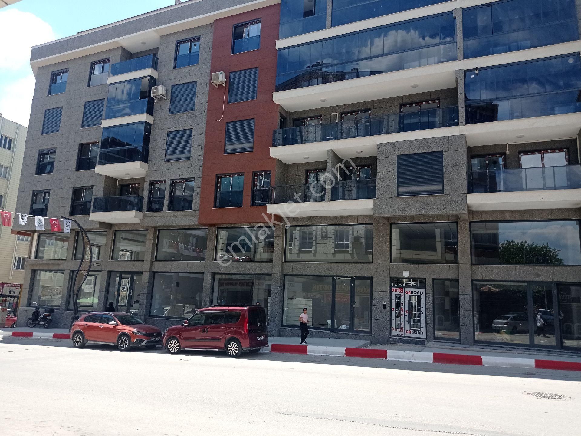 Barışmanço Cadde Üzerinde Sıfır Bina Da Büro Olarakta Kullanılabilecek 1+1 Daire - Görsel 2