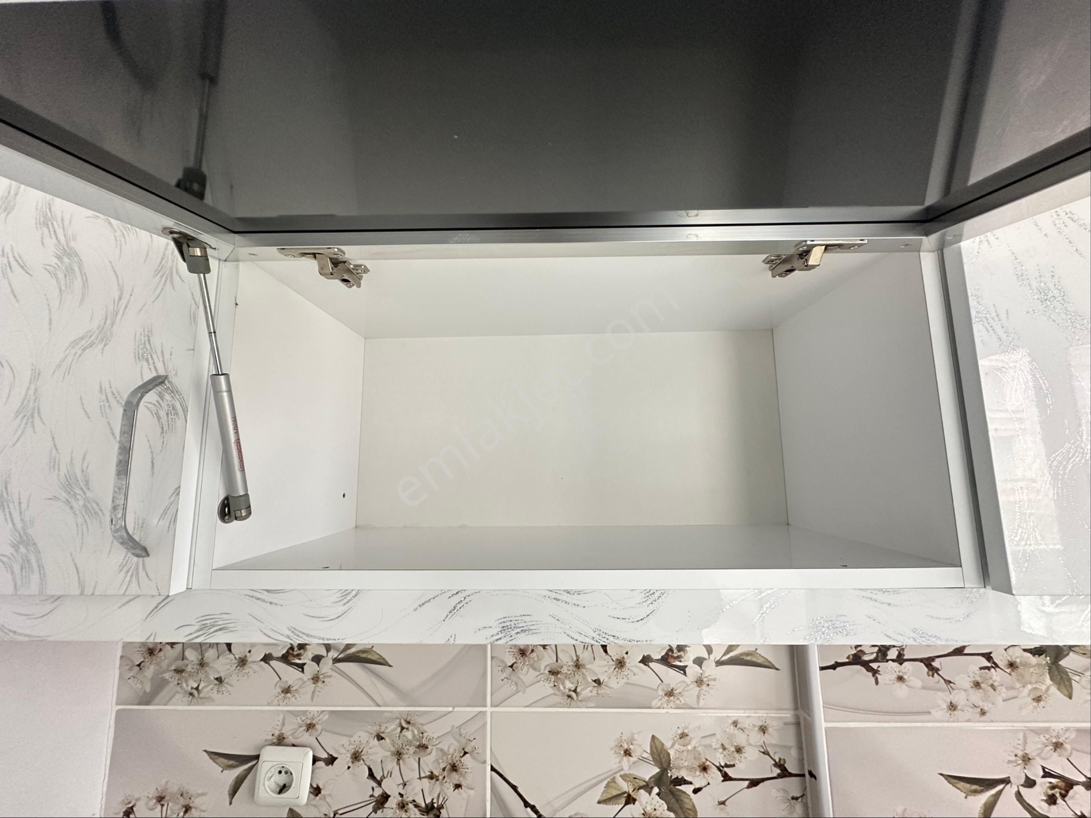 Kapaklı‘nın Merkezinde Kiralık Ön Cephe Ara Kat - Görsel 20