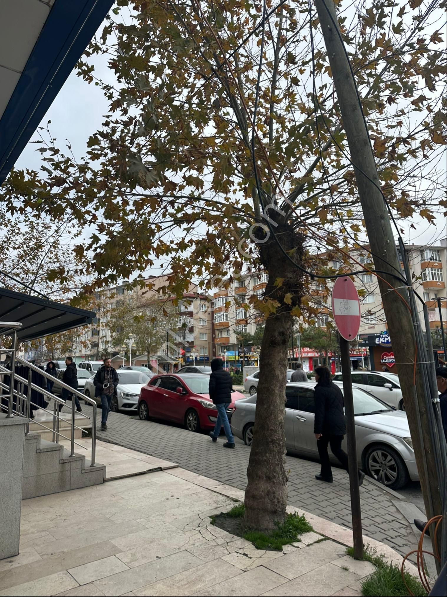 Kapaklı‘nın Merkezinde Kiralık Ön Cephe Ara Kat - Görsel 2