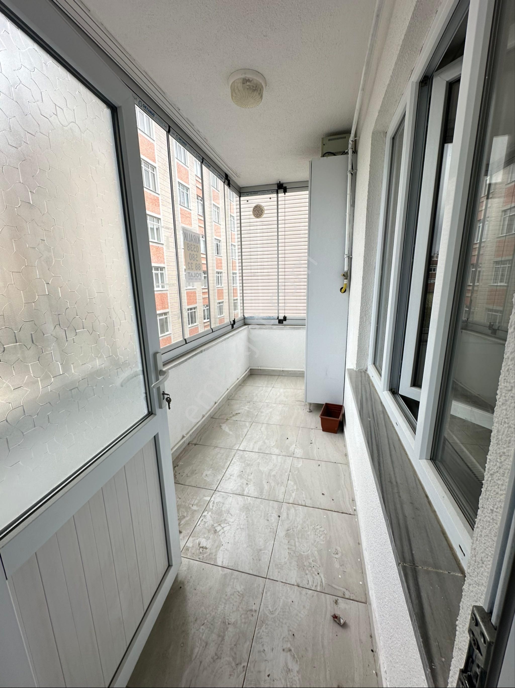 Kapaklı‘nın Merkezinde Kiralık Ön Cephe Ara Kat - Görsel 9