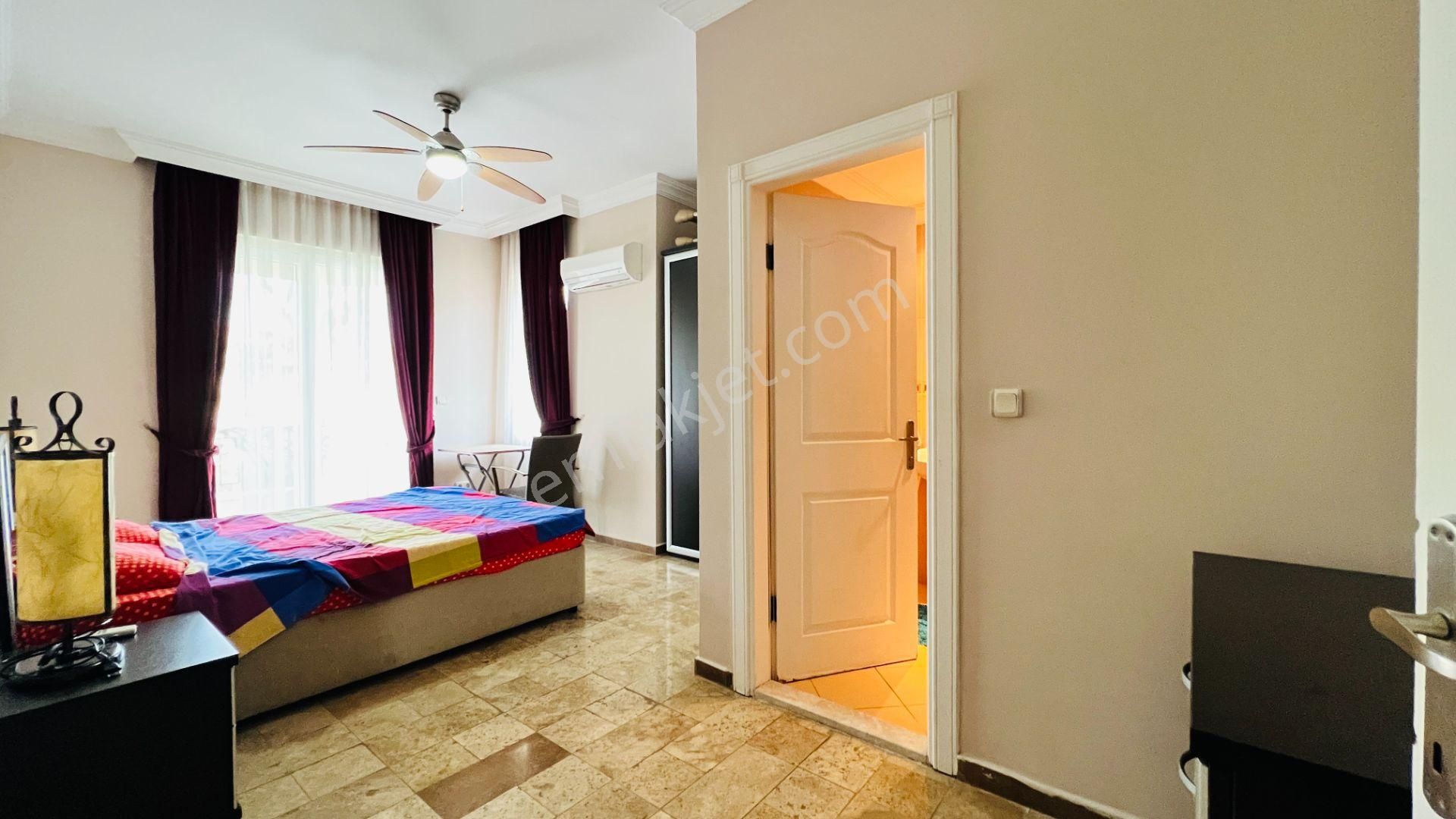 Antalya Kemer Çamyuva'da Dağ Manzaralı Eşyalı Satılık İkiz Villa - Görsel 18