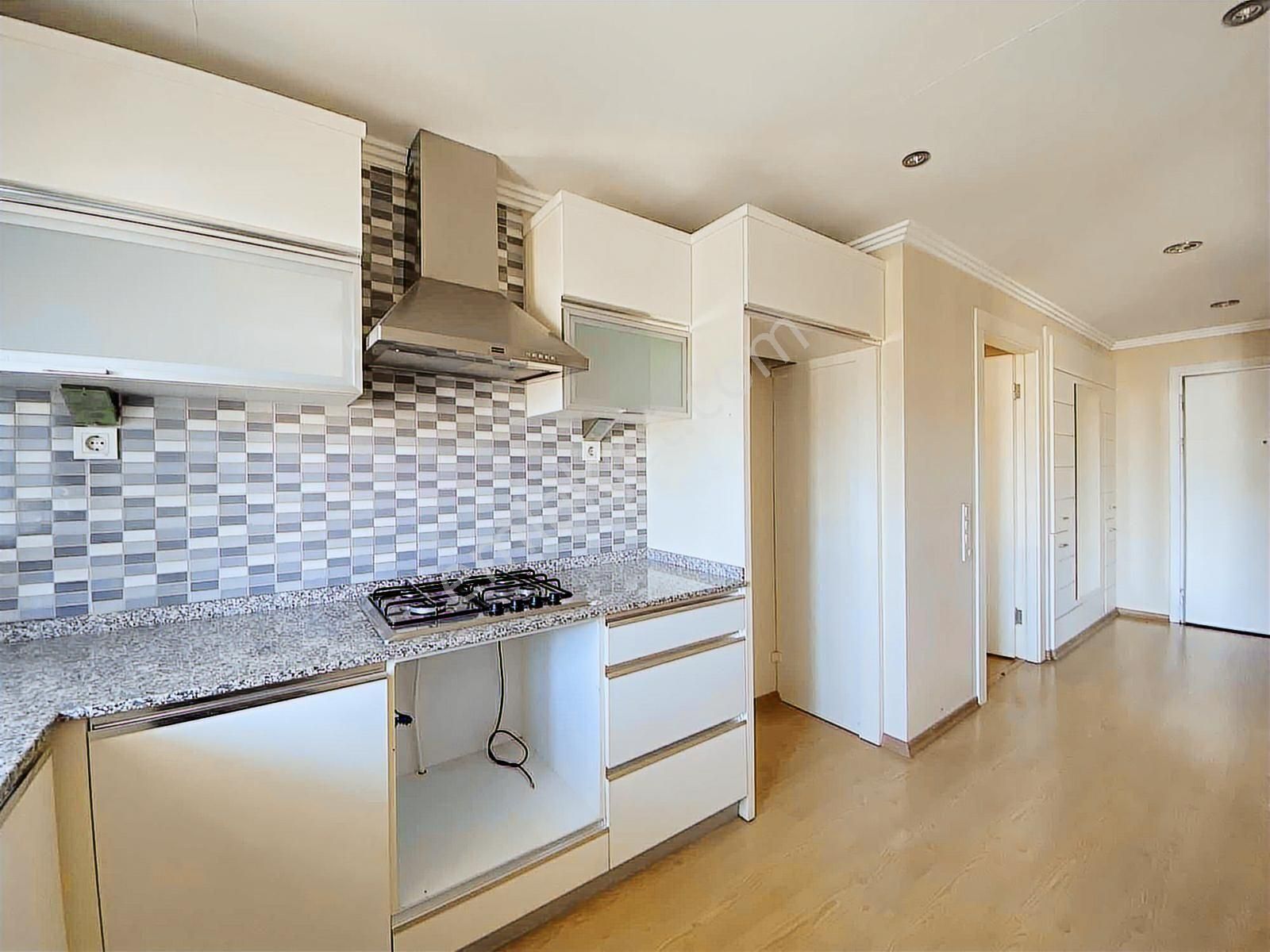 Karşıyaka Zübeyde Hanım Mah. Satılık Ebeveyn Banyolu 3+1 Daire - Görsel 5