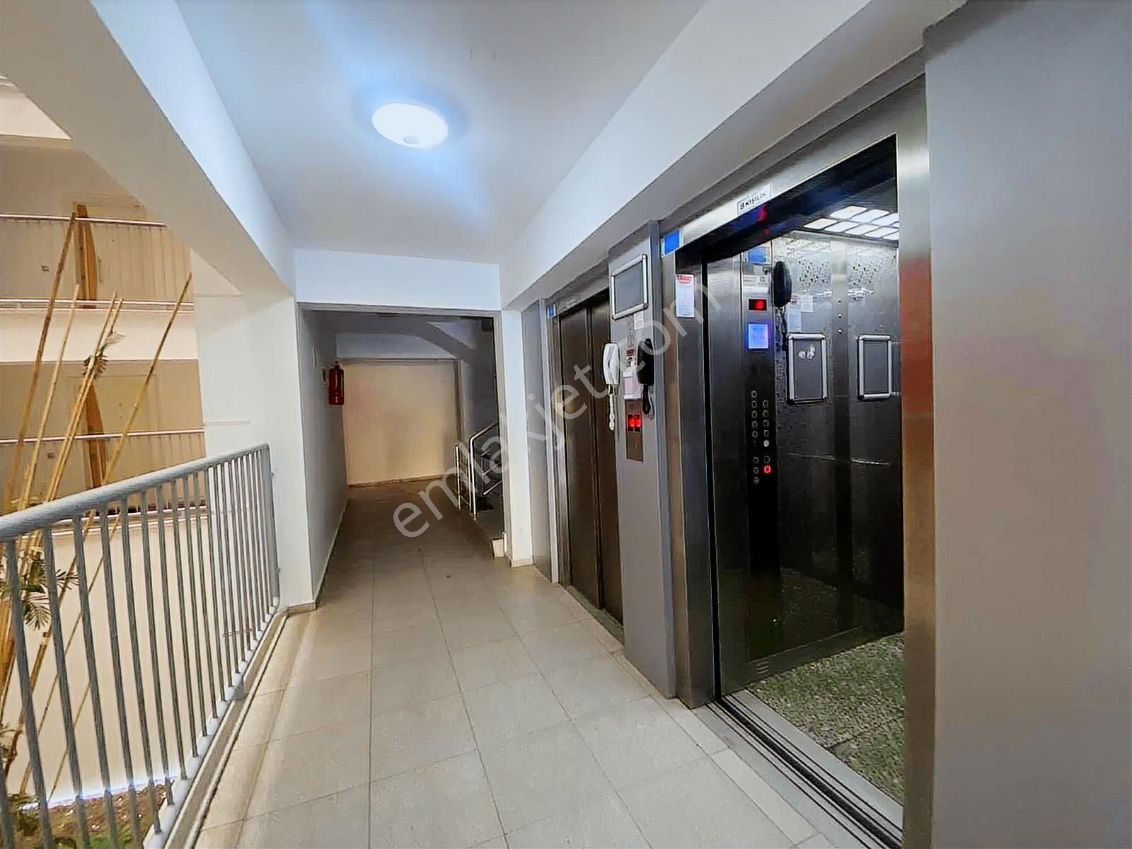 Karşıyaka Zübeyde Hanım Mah. Satılık Ebeveyn Banyolu 3+1 Daire - Görsel 32