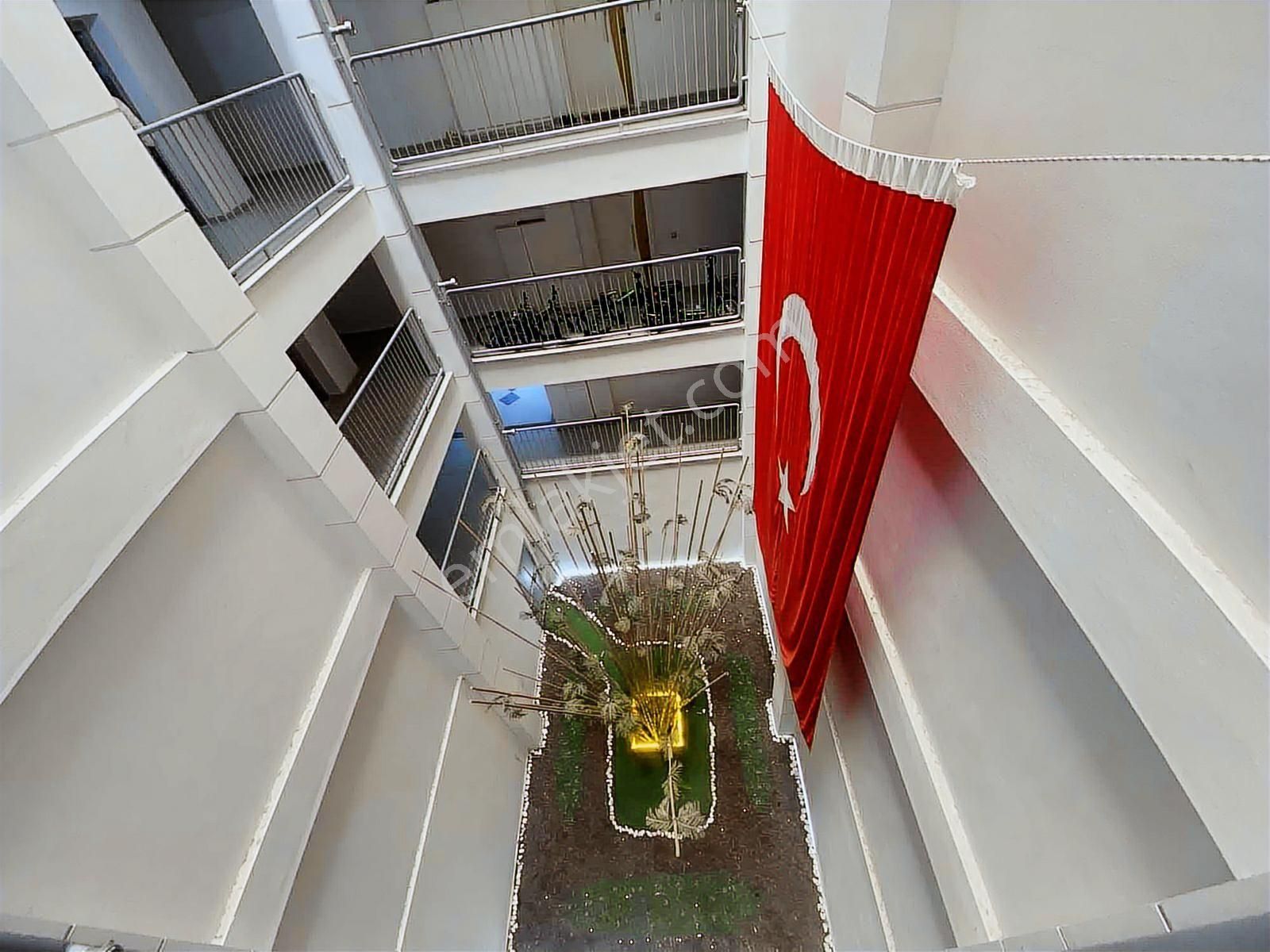 Karşıyaka Zübeyde Hanım Mah. Satılık Ebeveyn Banyolu 3+1 Daire - Görsel 30