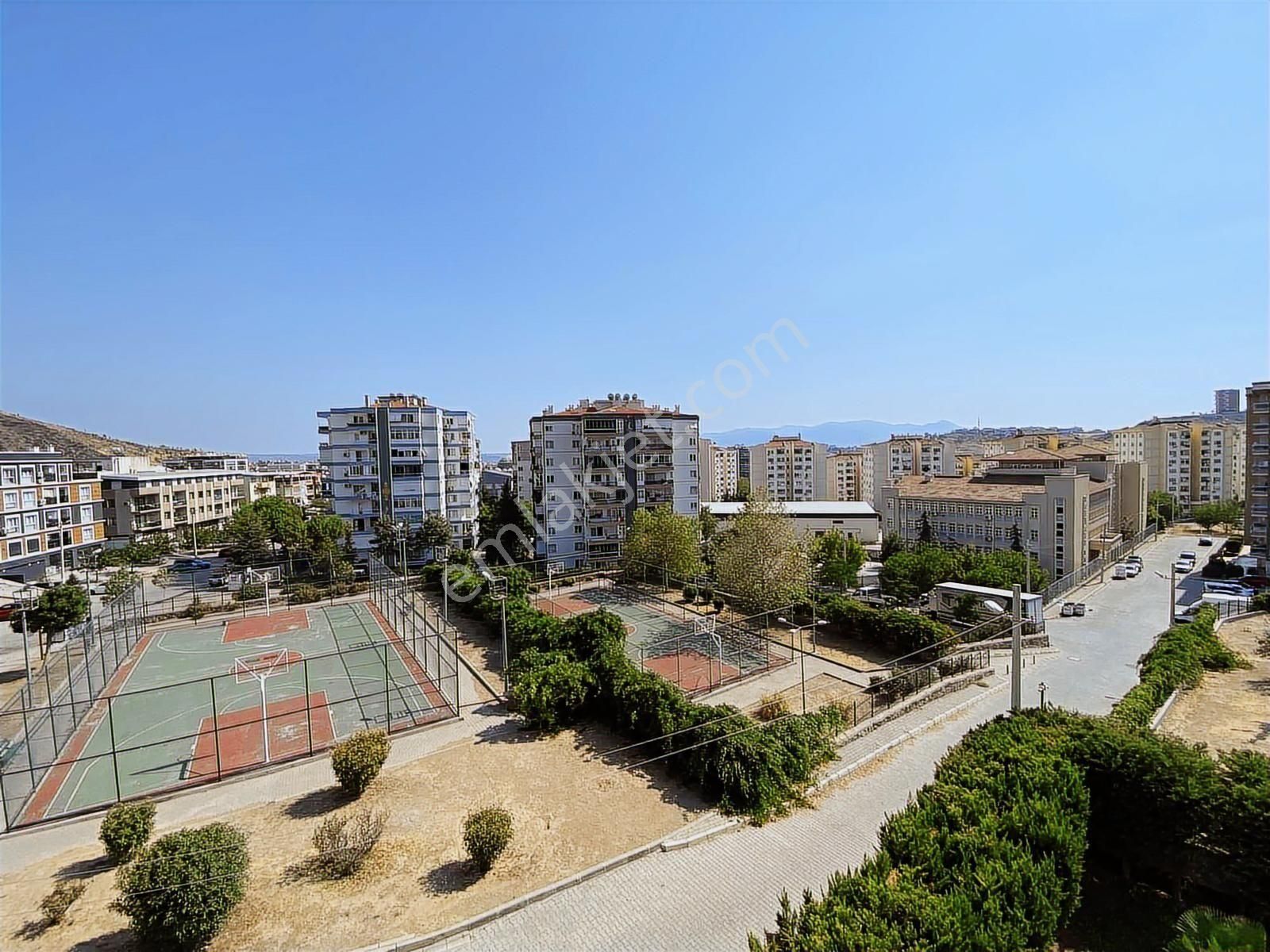 Karşıyaka Zübeyde Hanım Mah. Satılık Ebeveyn Banyolu 3+1 Daire - Görsel 7