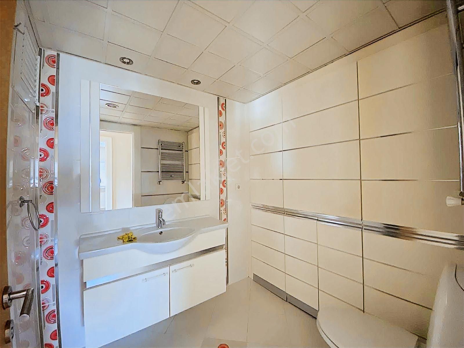 Karşıyaka Zübeyde Hanım Mah. Satılık Ebeveyn Banyolu 3+1 Daire - Görsel 9