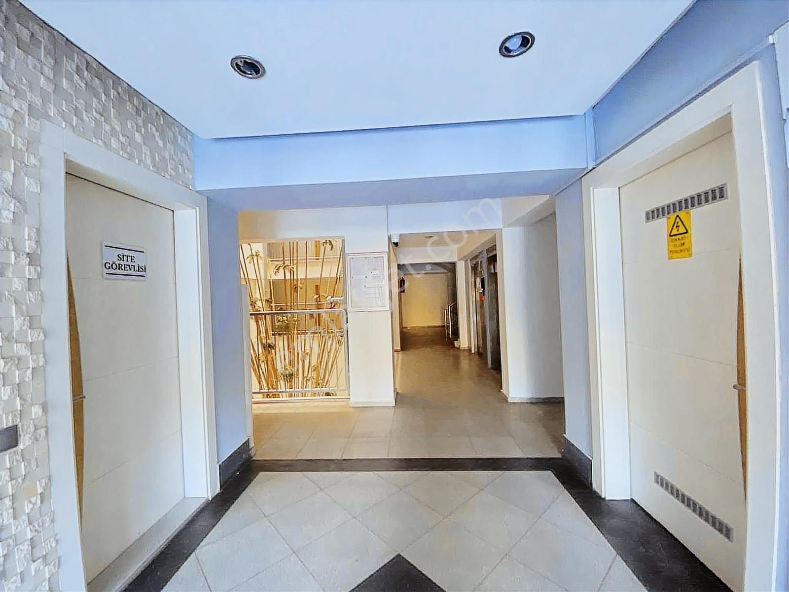 Karşıyaka Zübeyde Hanım Mah. Satılık Ebeveyn Banyolu 3+1 Daire - Görsel 12