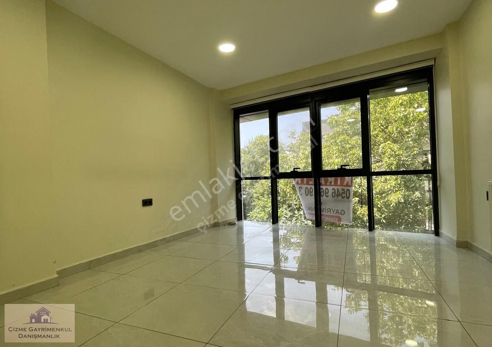 Yeşilköy Çarşıda Satılık Komple Bina - Görsel 4