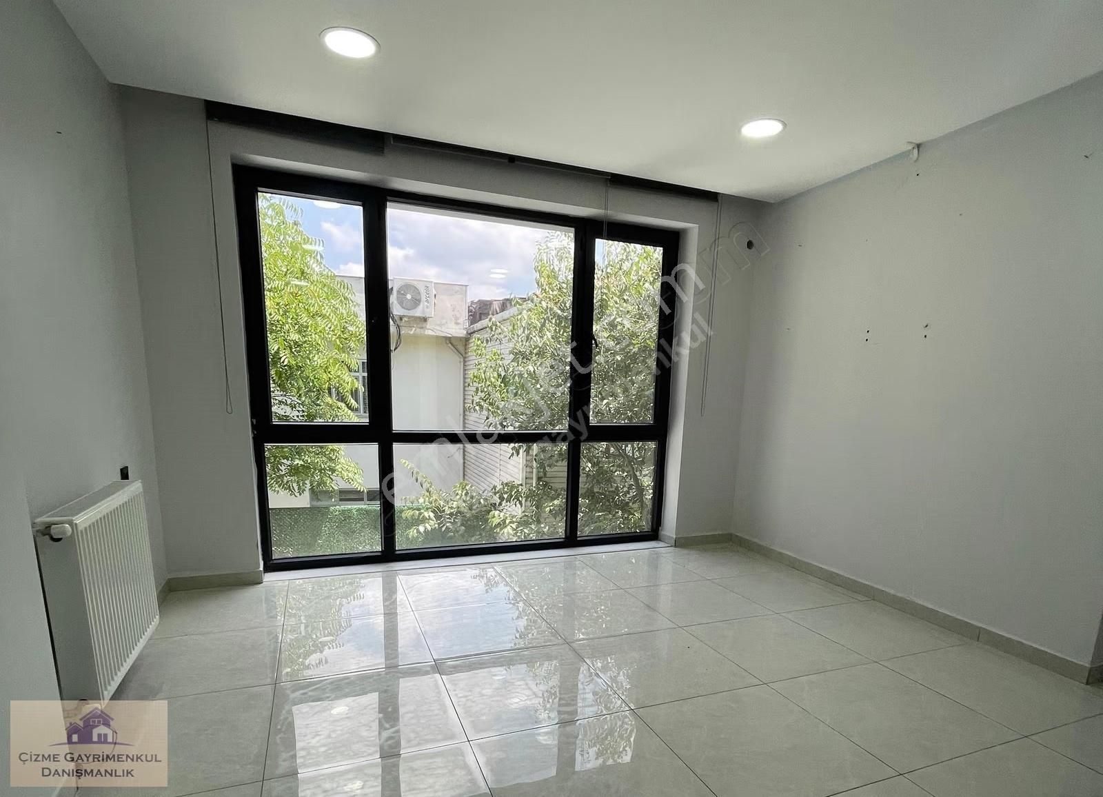 Yeşilköy Çarşıda Satılık Komple Bina - Görsel 19