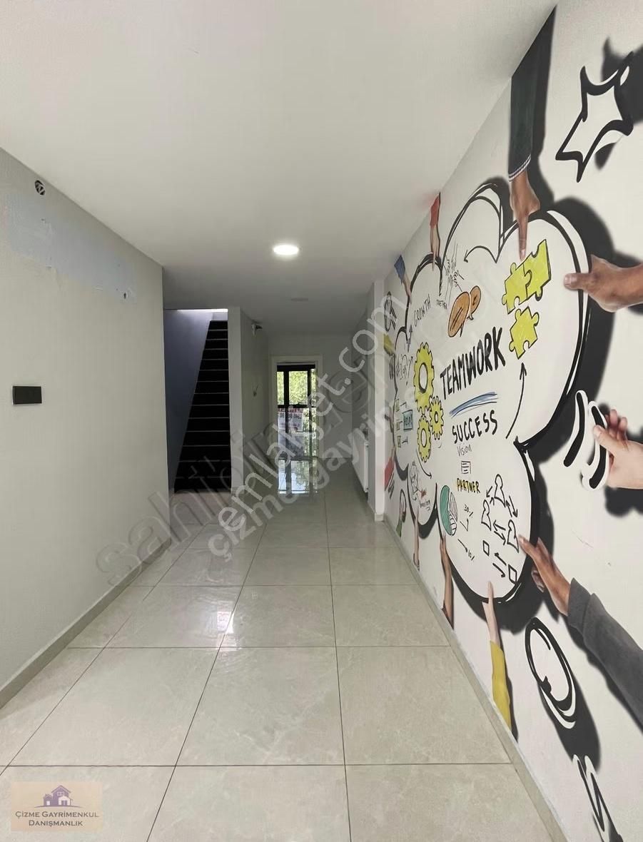 Yeşilköy Çarşıda Satılık Komple Bina - Görsel 12