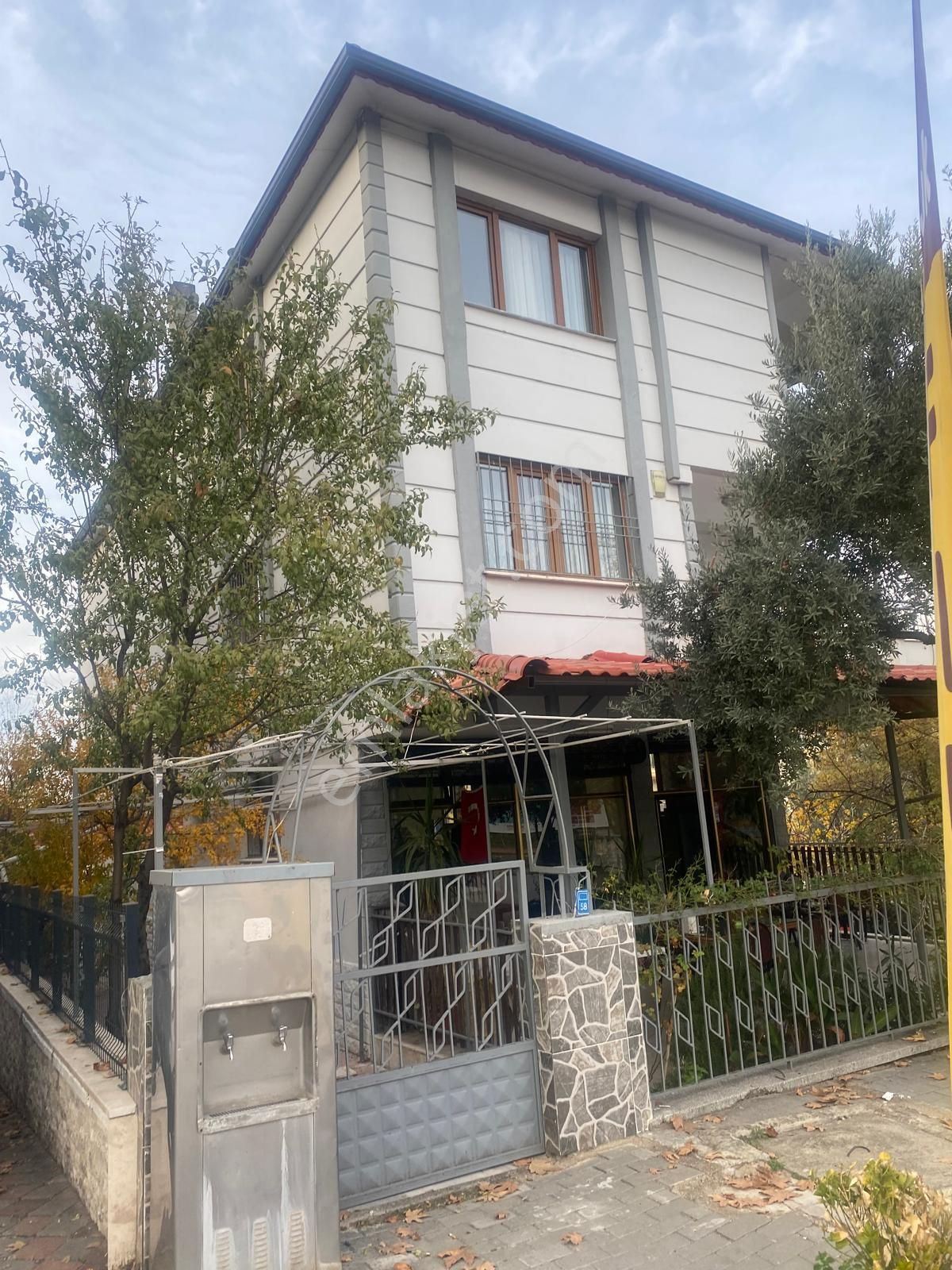 Teraspark Altı Cadde Üzeri Komple Satılık Bina - Görsel 3