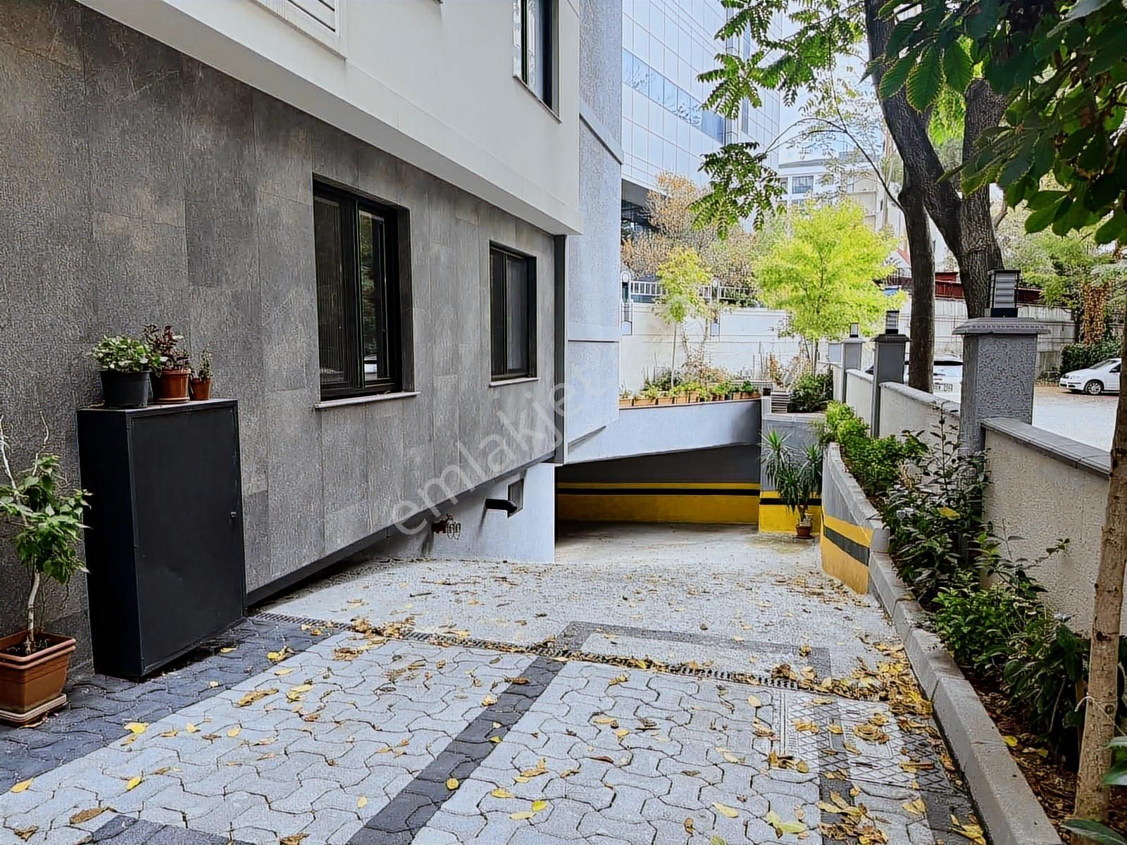 Kadıköy Bağdat Caddesi Satılık 4+1 Ckm Yanı Katta Tek Sıfır - Görsel 6