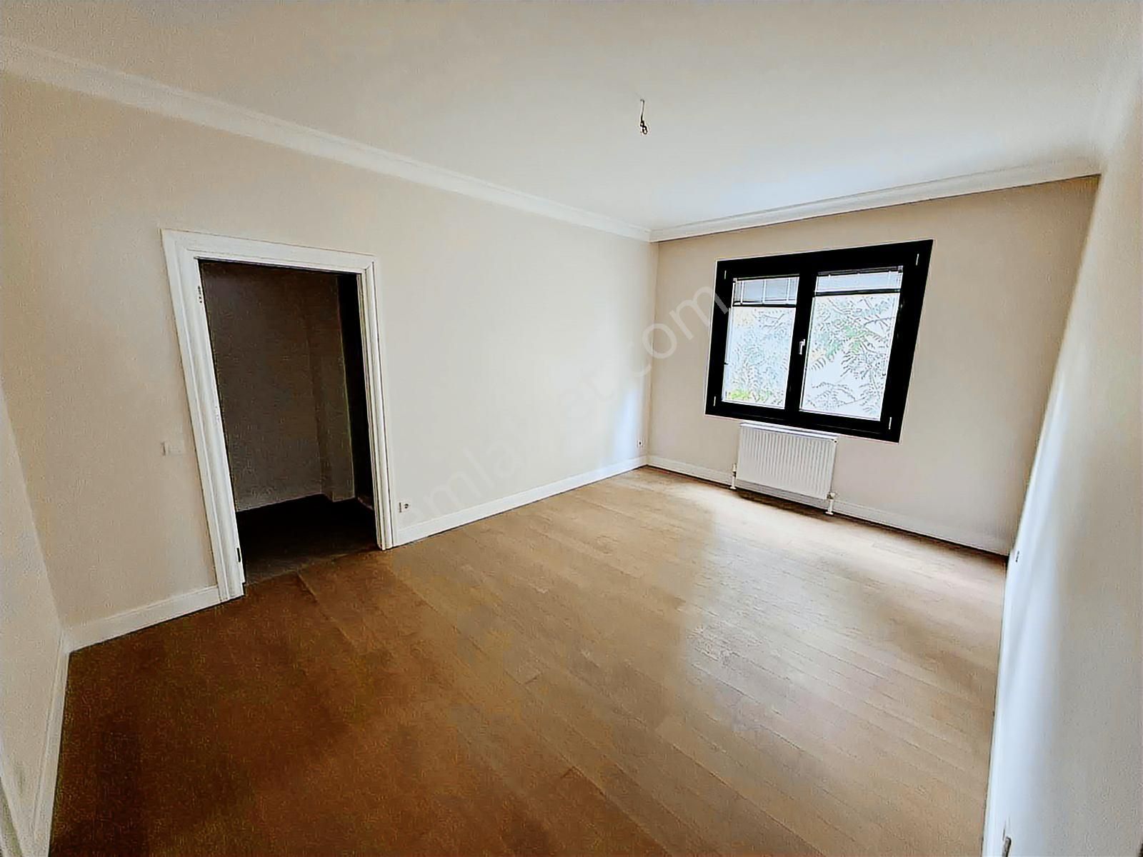 Kadıköy Bağdat Caddesi Satılık 4+1 Ckm Yanı Katta Tek Sıfır - Görsel 24