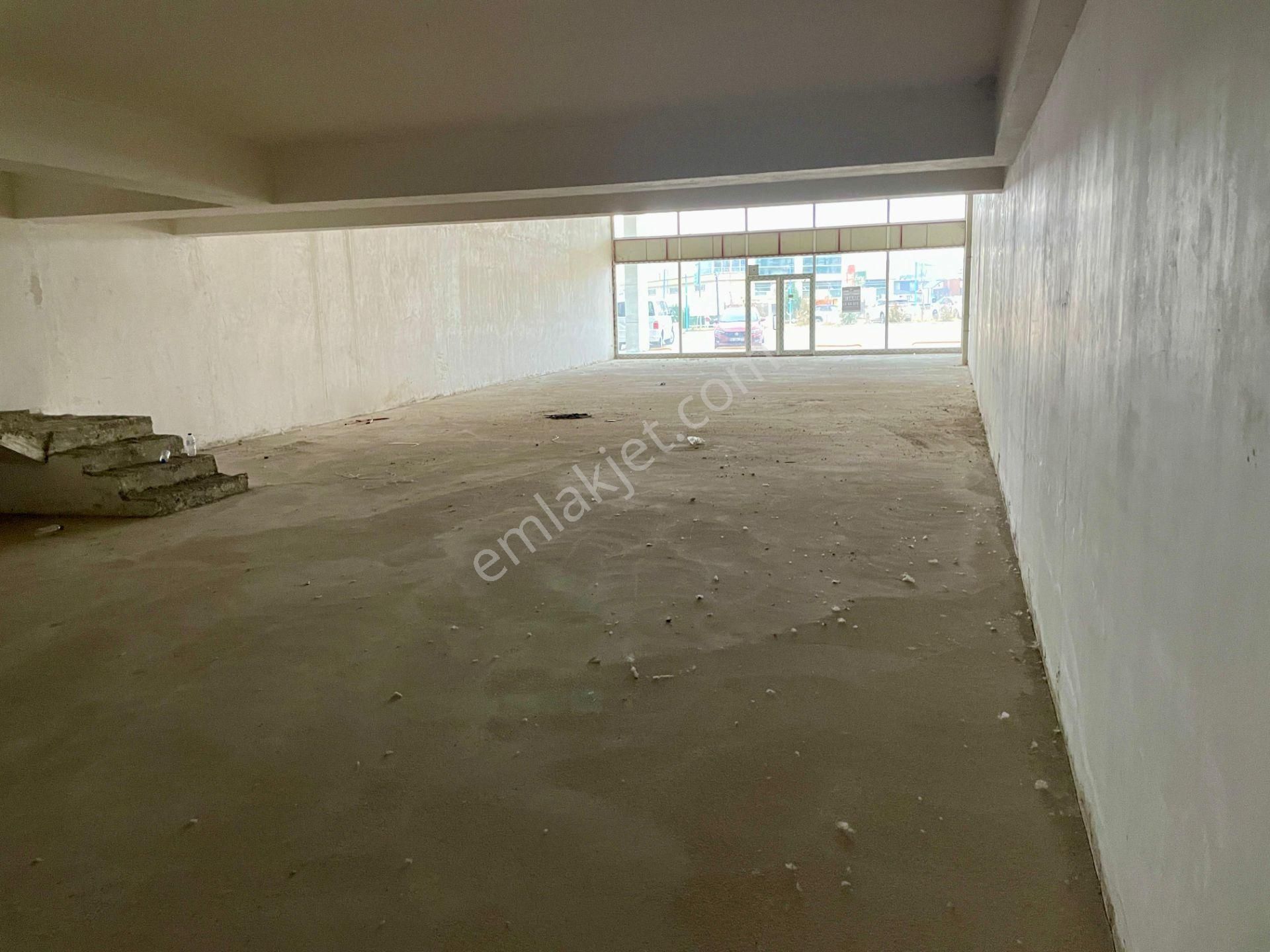 Bağlıca Da Cadde Üzeri Mükemmel Konumda 350 M2 Kiralık Dükkan - Görsel 3
