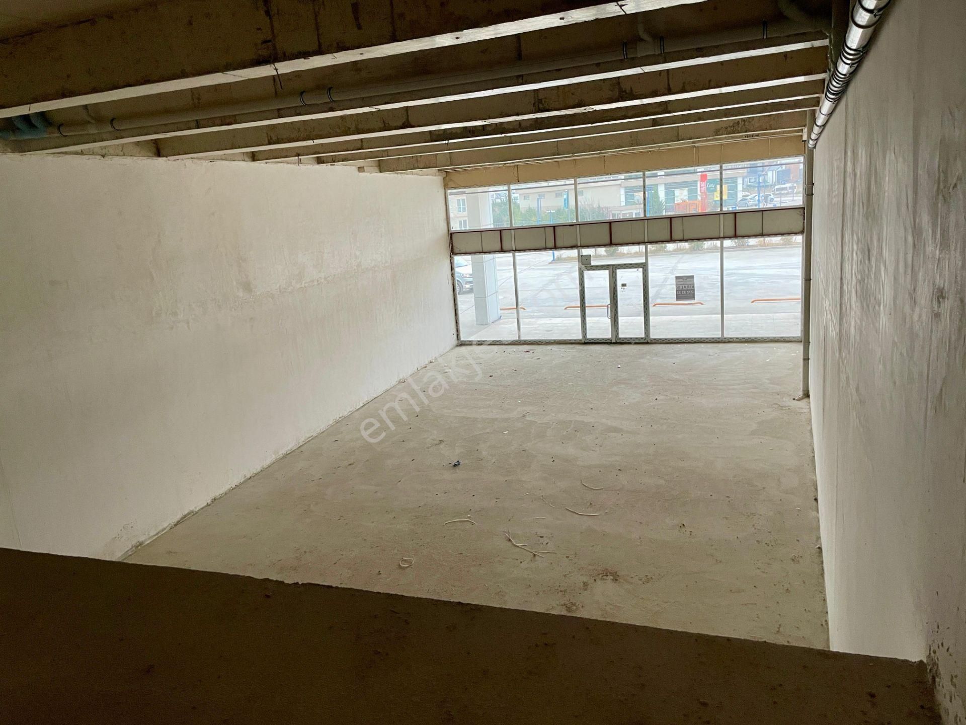 Bağlıca Da Cadde Üzeri Mükemmel Konumda 350 M2 Kiralık Dükkan - Görsel 2
