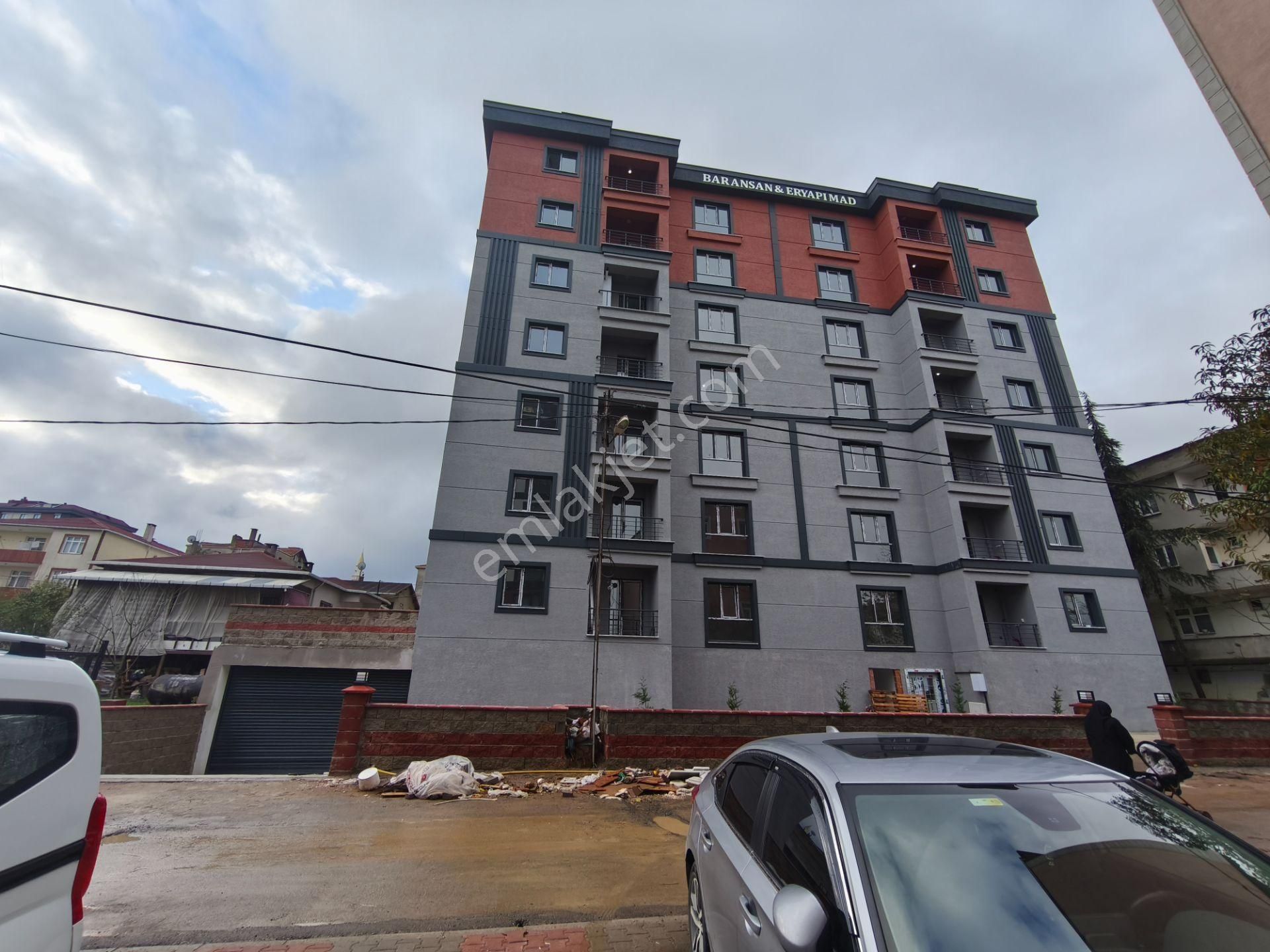 Sultanbeyli Mehmet Akif Mah Satılık 125 M.3+1 Arakat Daire