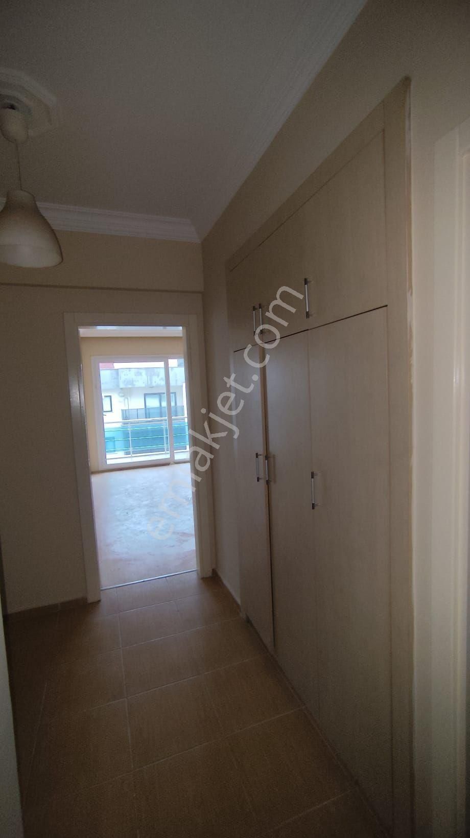 Kuşadası Merkezde İkicesmelik Mahallesinde 3+1 130m2 Arakat Ferah Sitede Fırsat Daire - Görsel 30