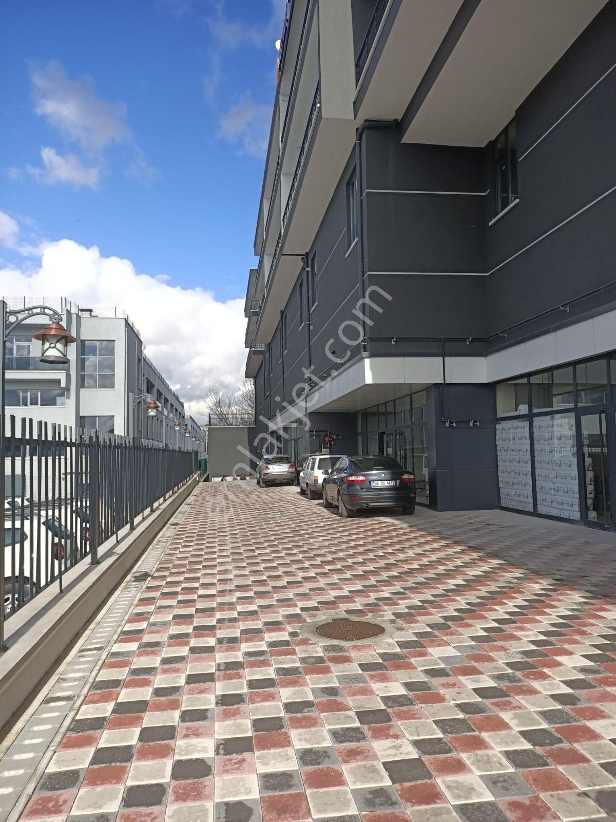 Şahin Plazada Full Yapılı 2+0 Ofis - Görsel 17