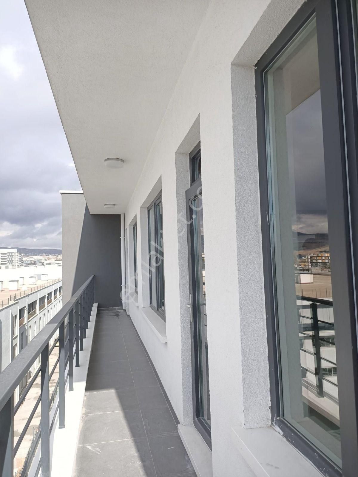 Şahin Plazada Full Yapılı 2+0 Ofis - Görsel 23