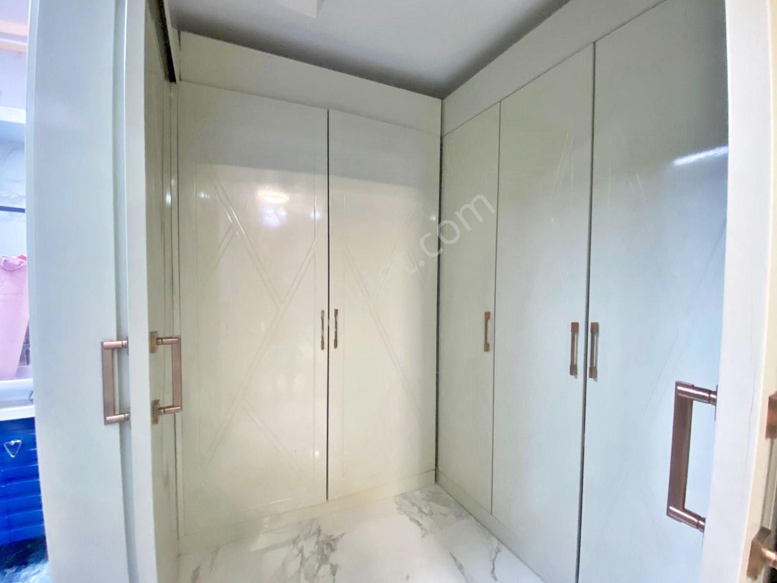 Fıstıklık'ta Modern Tasarımlı Cam Balkonlu Ultra Lüx 4+1 Daire - Görsel 22