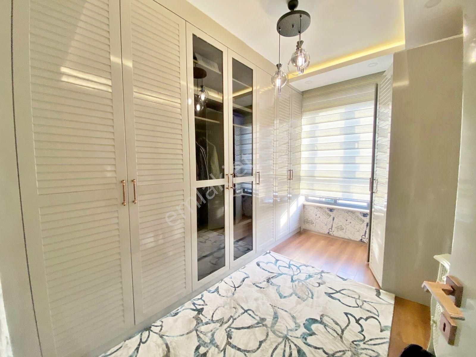 Fıstıklık'ta Modern Tasarımlı Cam Balkonlu Ultra Lüx 4+1 Daire - Görsel 17