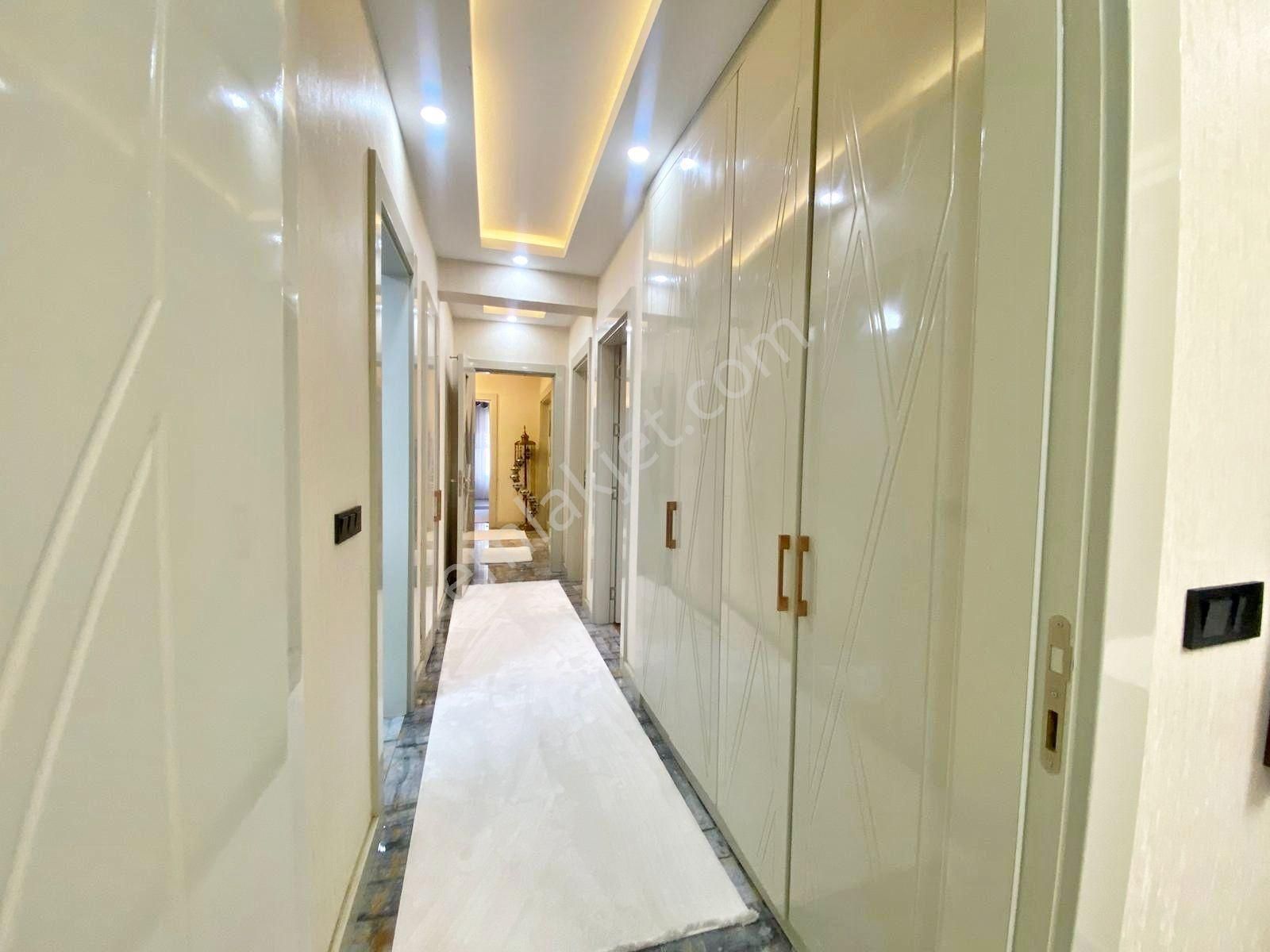 Fıstıklık'ta Modern Tasarımlı Cam Balkonlu Ultra Lüx 4+1 Daire - Görsel 24