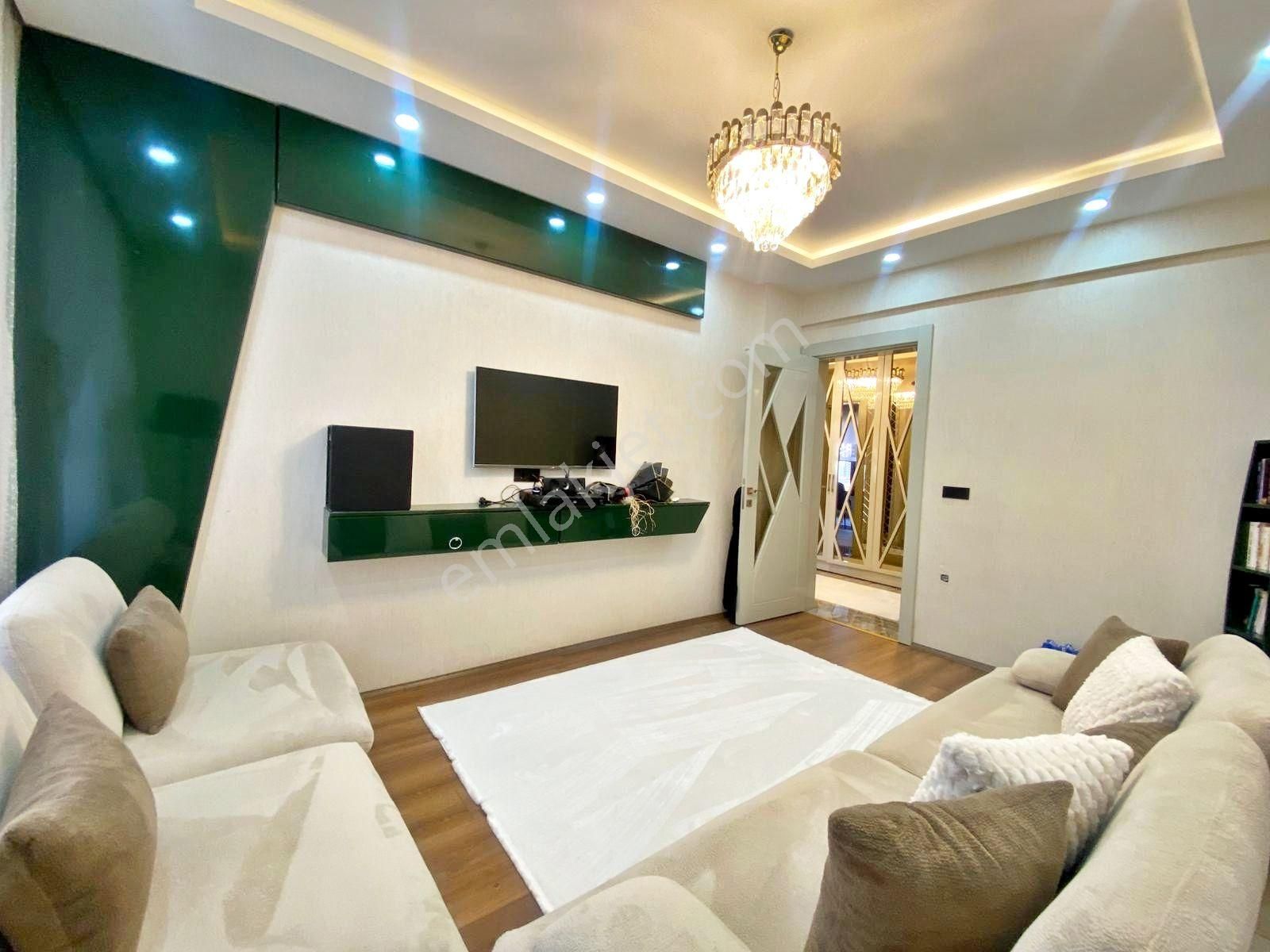 Fıstıklık'ta Modern Tasarımlı Cam Balkonlu Ultra Lüx 4+1 Daire - Görsel 14