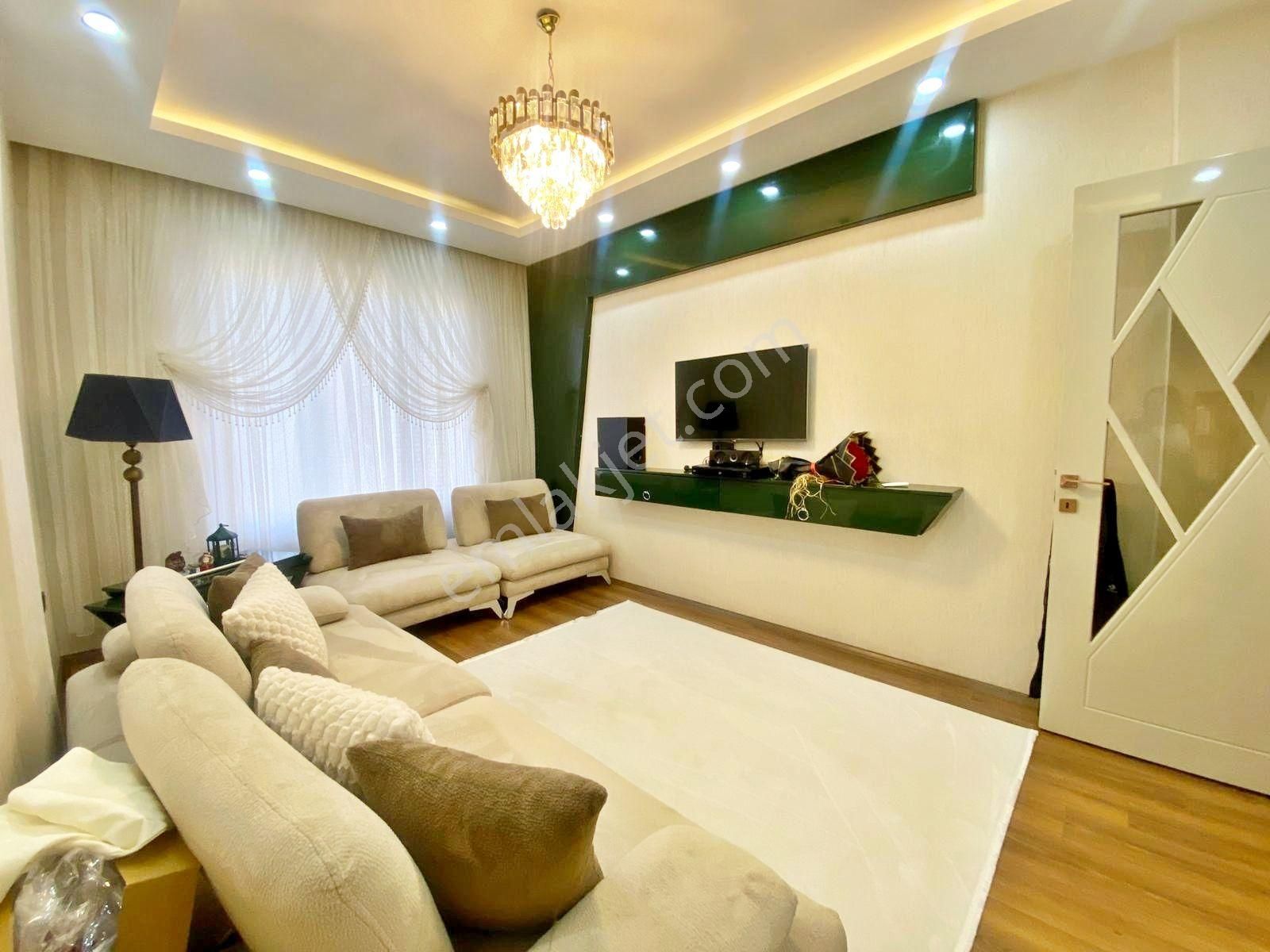 Fıstıklık'ta Modern Tasarımlı Cam Balkonlu Ultra Lüx 4+1 Daire - Görsel 13