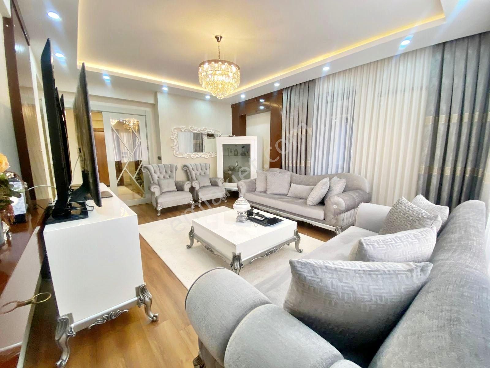 Fıstıklık'ta Modern Tasarımlı Cam Balkonlu Ultra Lüx 4+1 Daire - Görsel 11