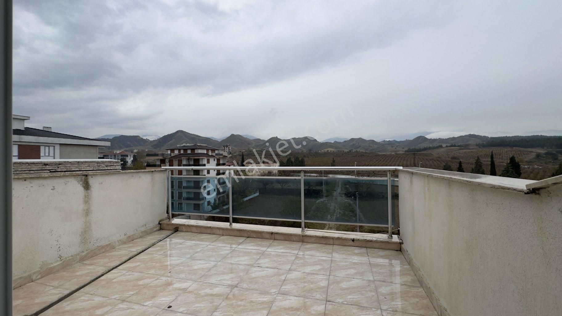 Kale Mahallesi Çift Teraslı Önü Komple Açık Daire - Görsel 18