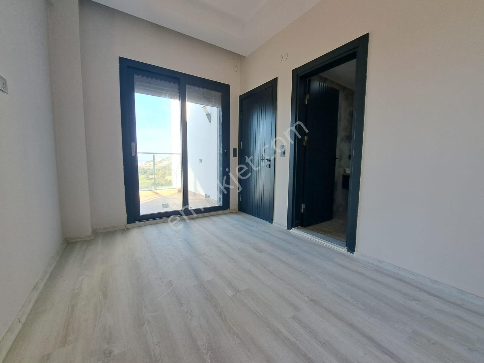 Kuşadası Merkeze Yakın 4+1 Özel Havuzlu Villa - Görsel 15