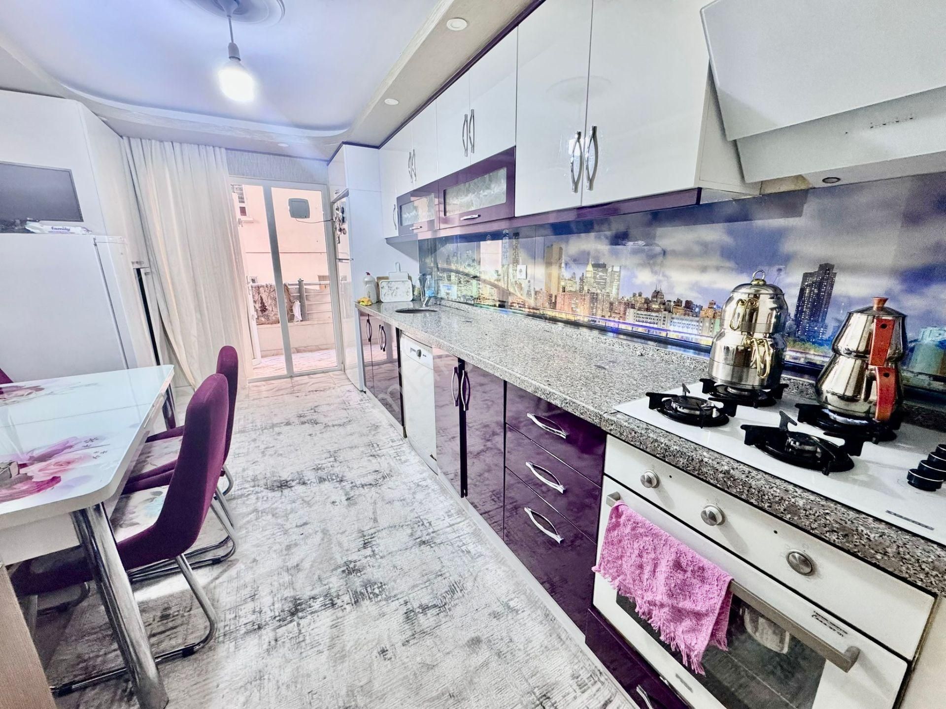 Kanuni Mahallesi'nde E.banyolu Cadde Yakını 3+1 Daire!