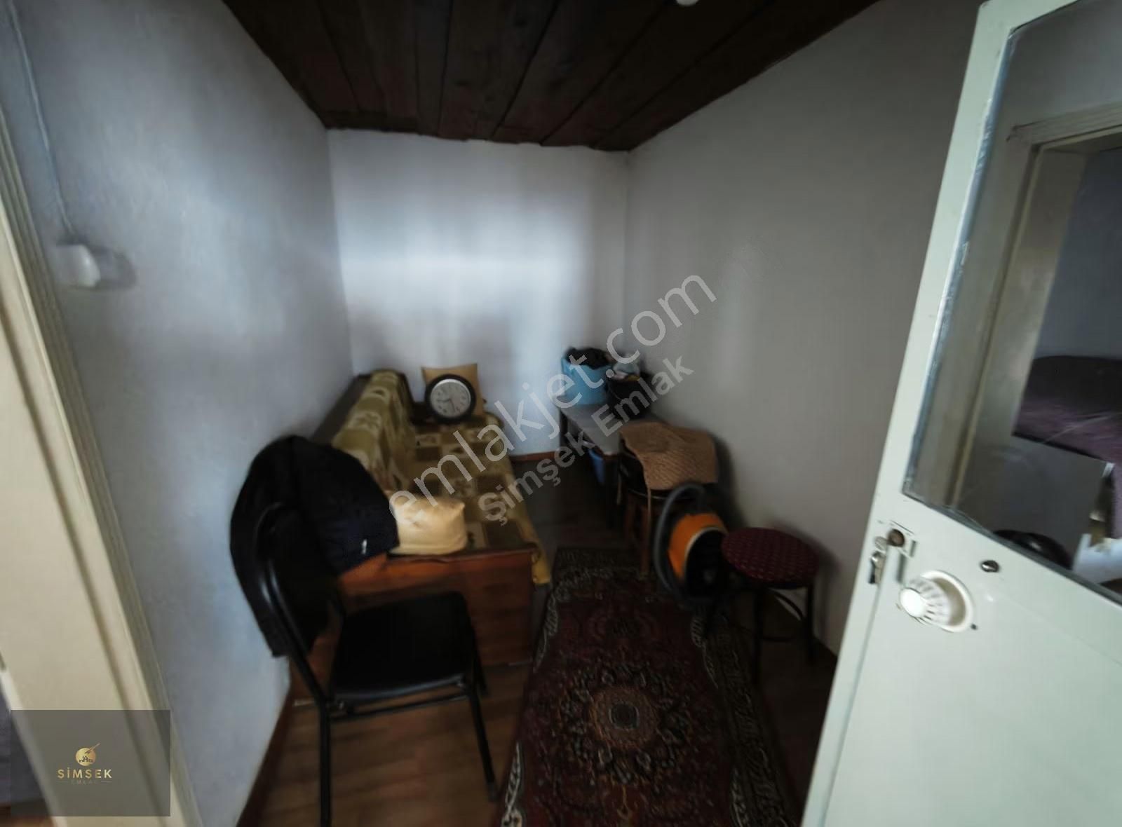 Şimşekten Kızıklıda 4+1 Köy Evi - Görsel 17