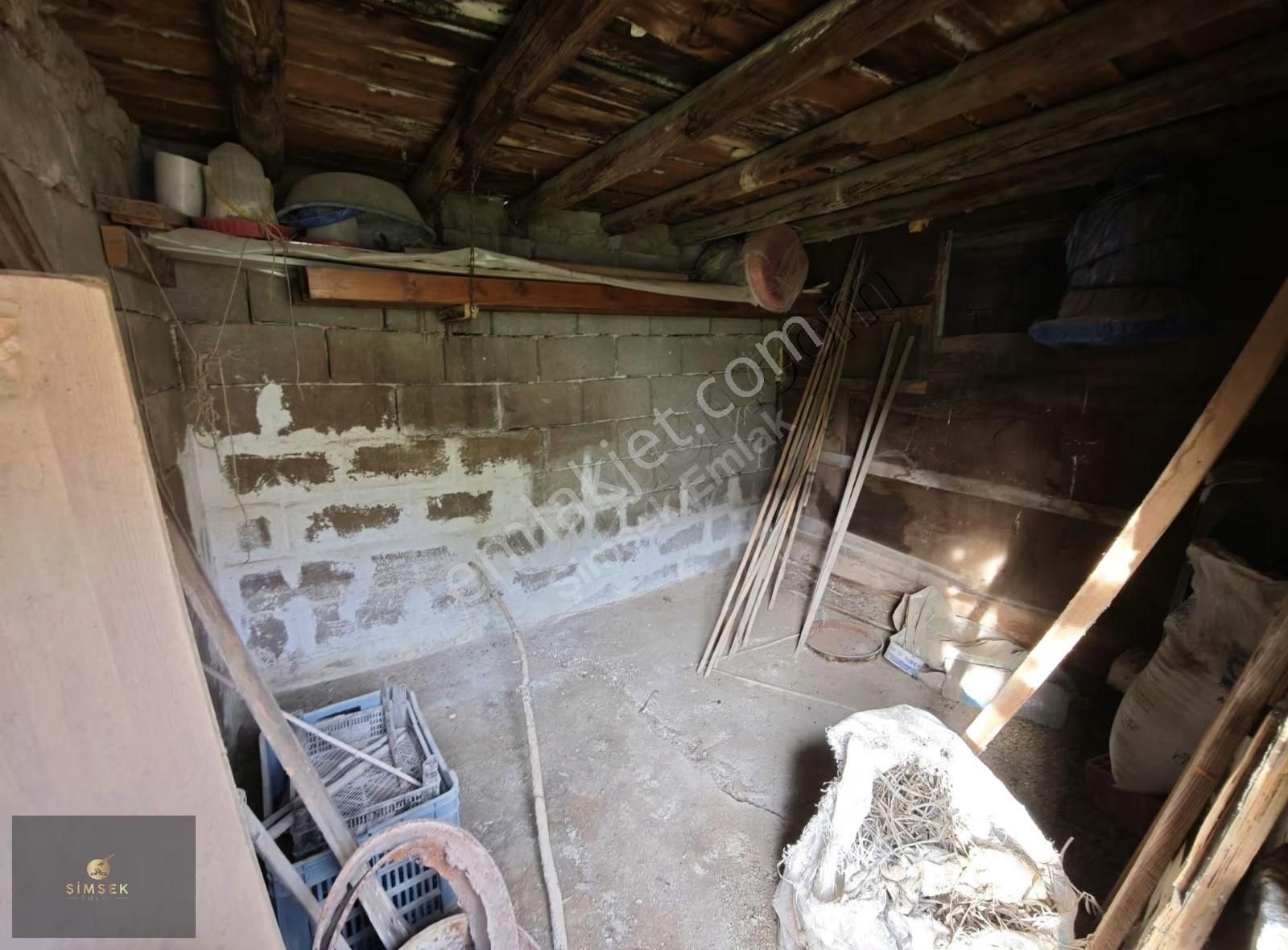 Şimşekten Kızıklıda 4+1 Köy Evi - Görsel 8